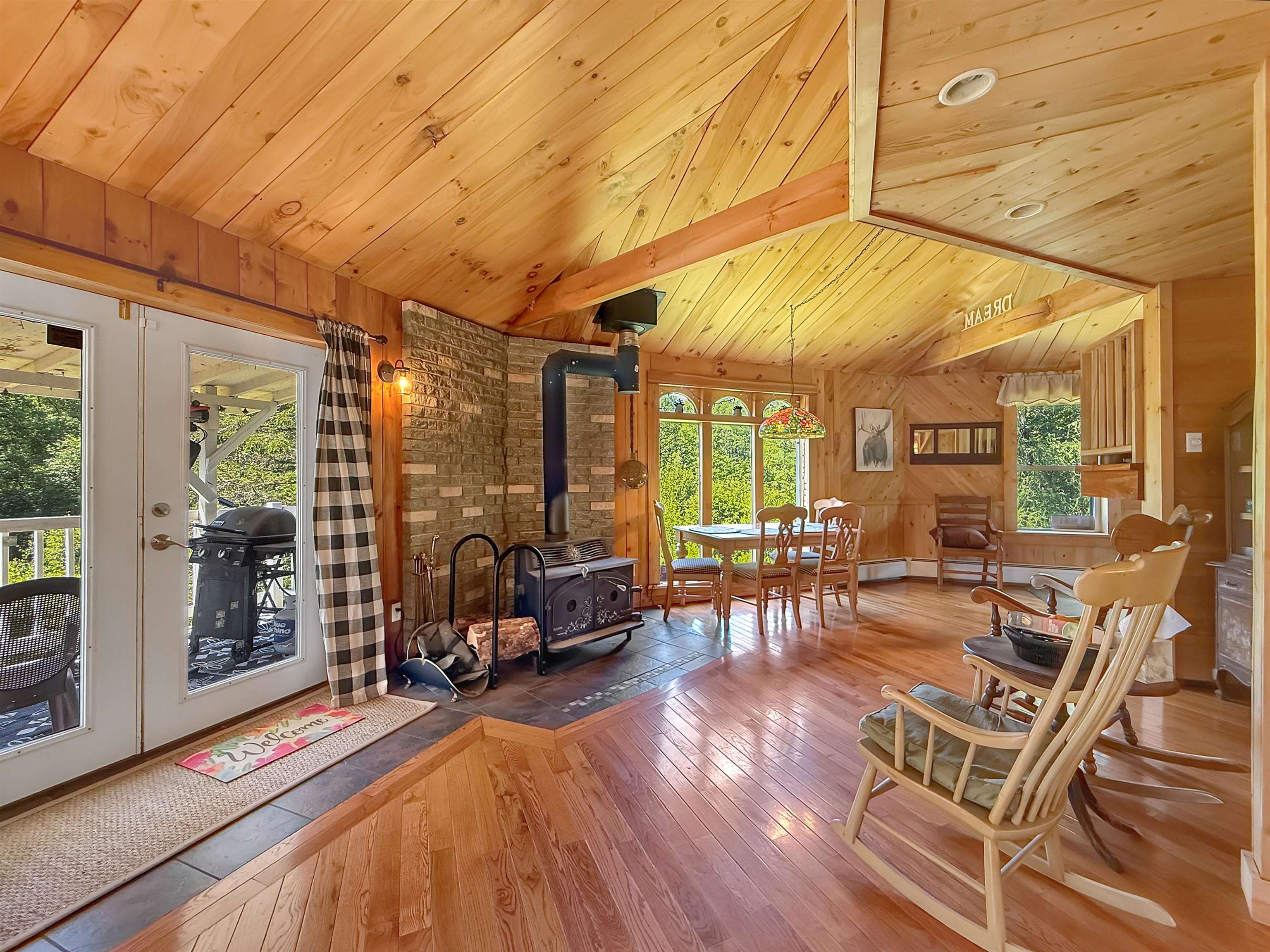 517 River Road Property Photo 15