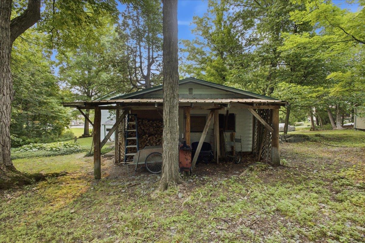 285 East Road Property Photo 43
