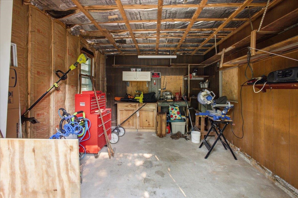 285 East Road Property Photo 44