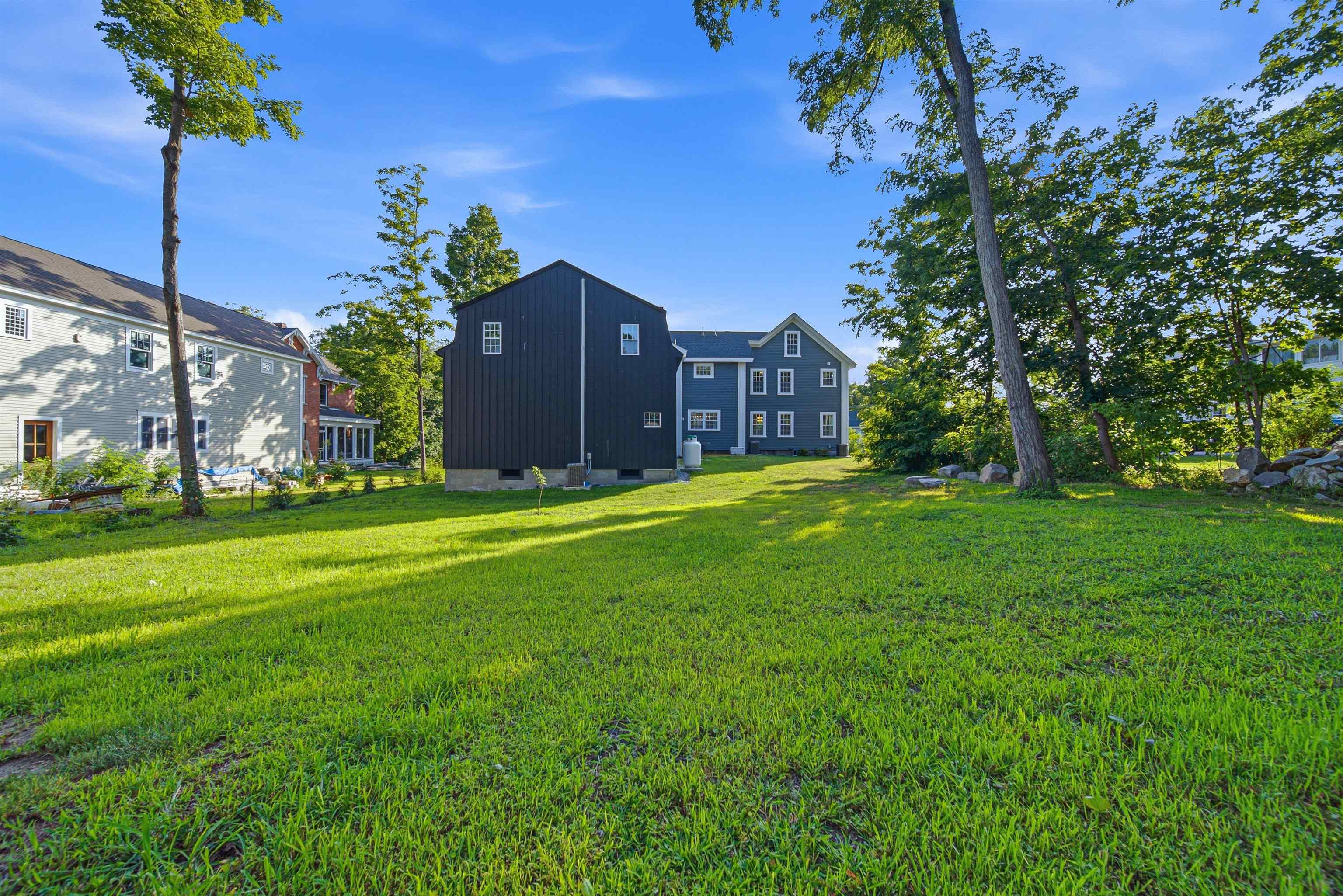 18-20 Souhegan Street Property Photo 44