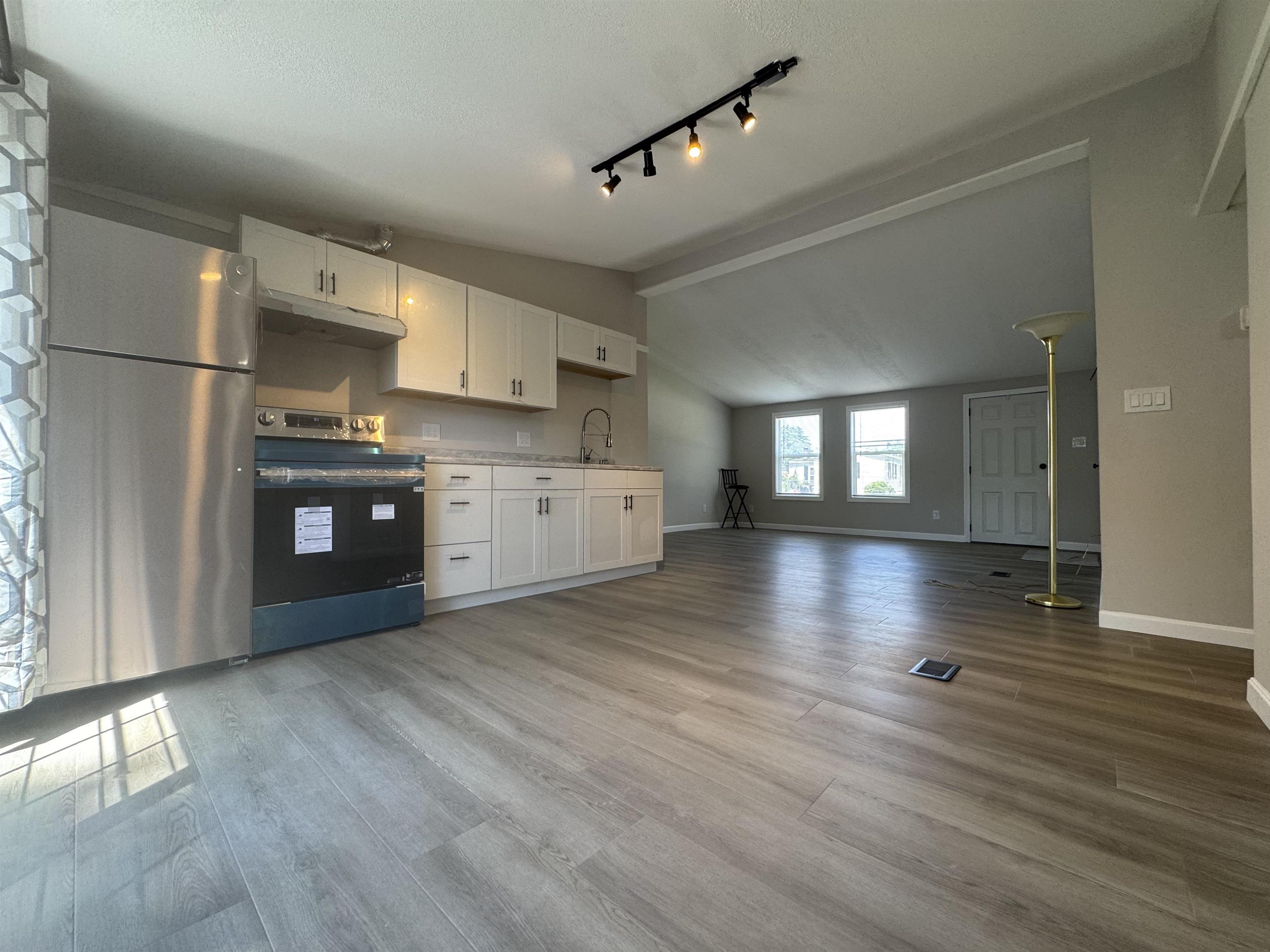 301 Sherwood Glen Property Photo 6