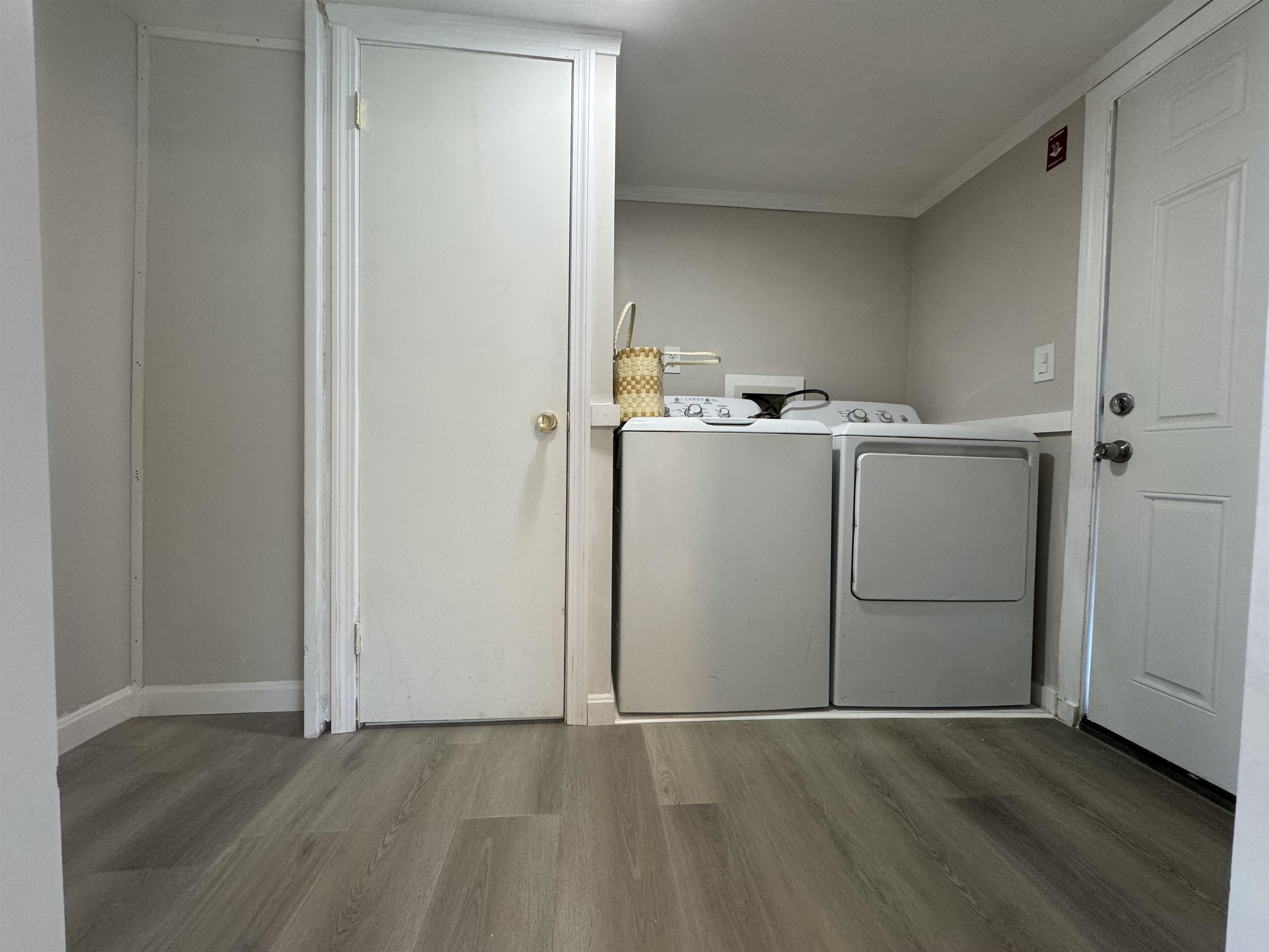 301 Sherwood Glen Property Photo 11