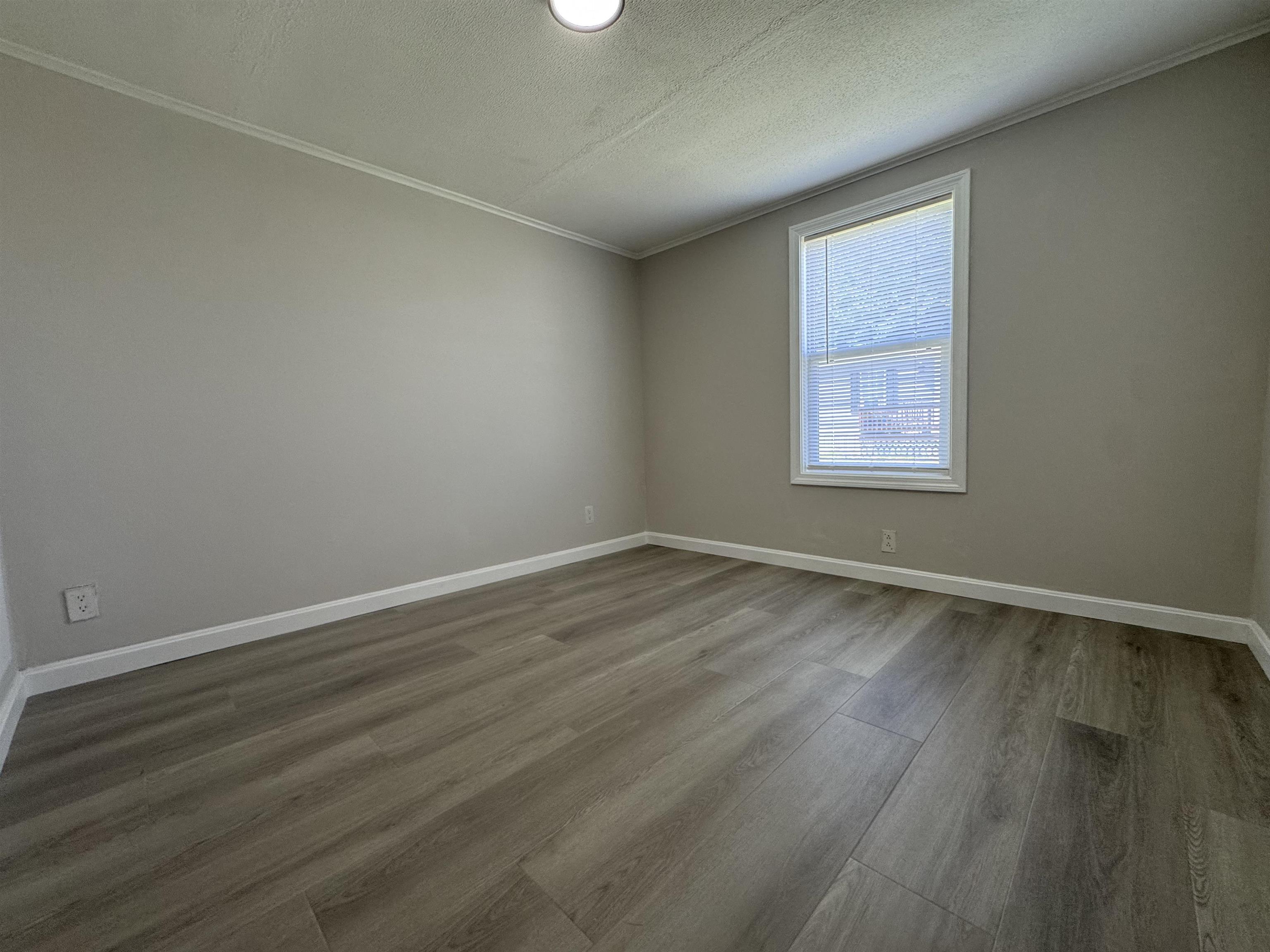 301 Sherwood Glen Property Photo 14