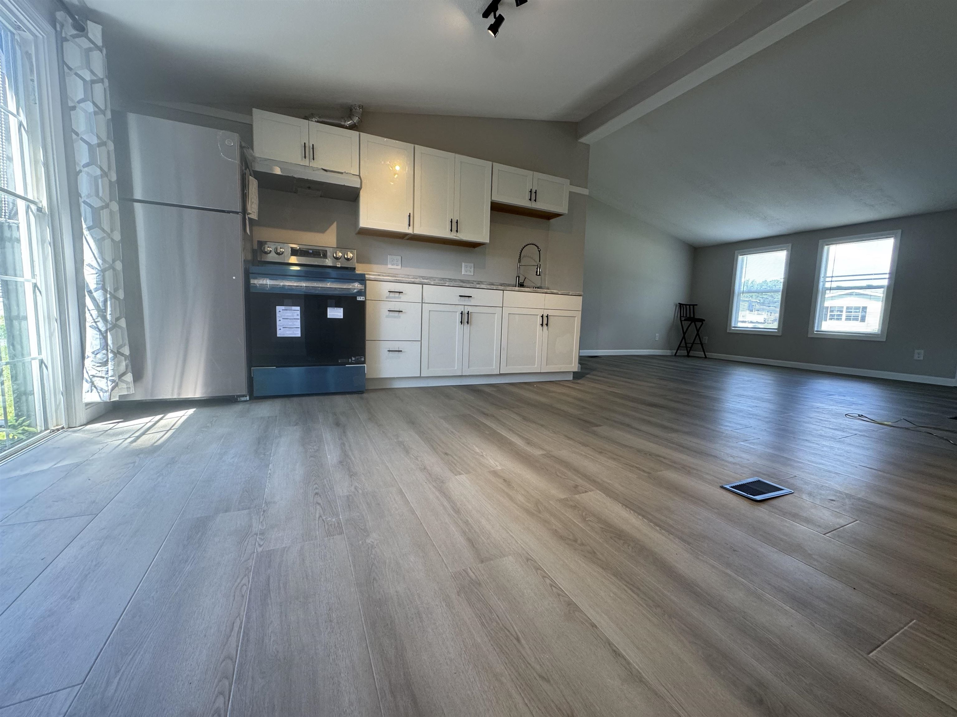 301 Sherwood Glen Property Photo 17