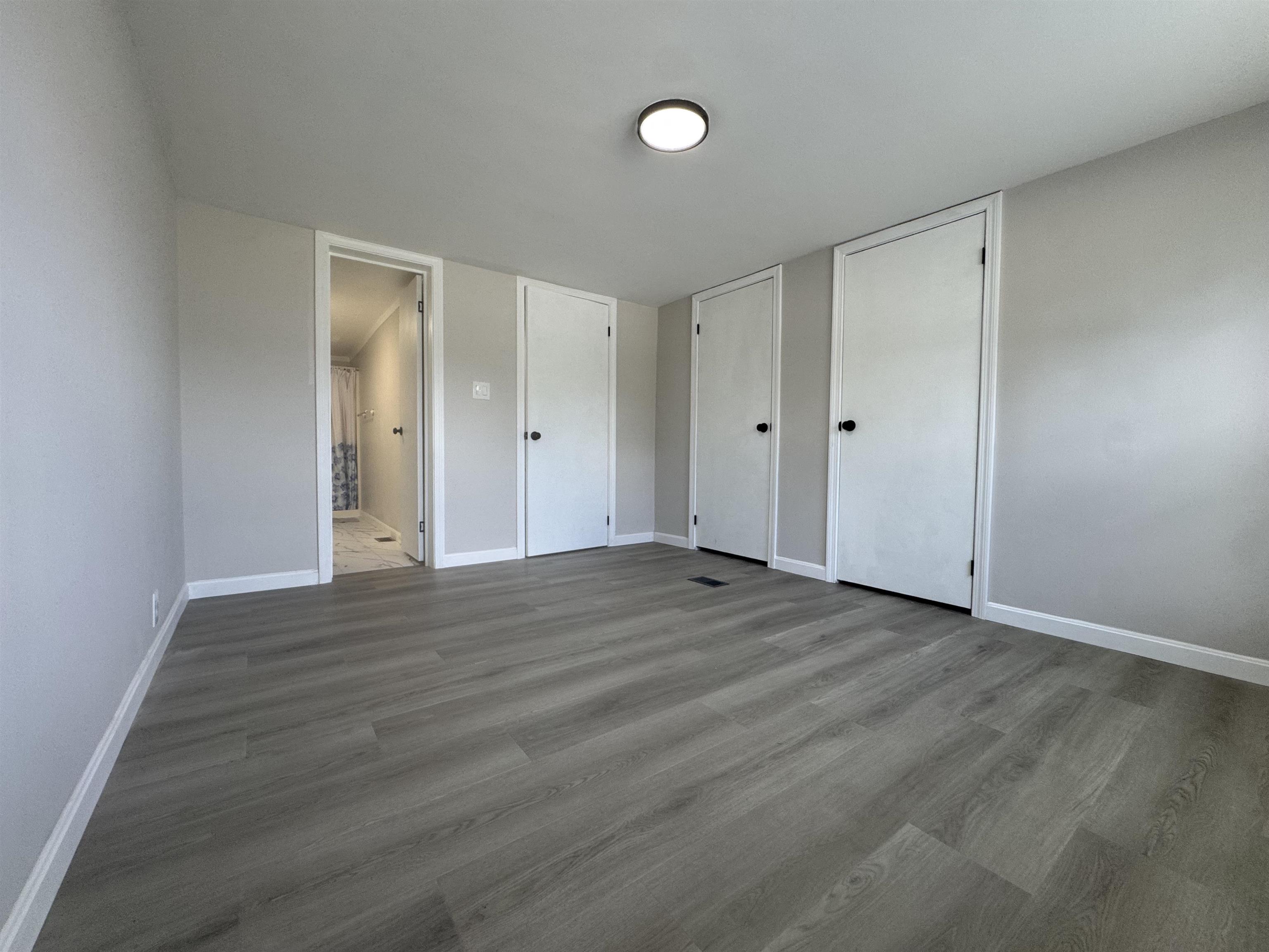 301 Sherwood Glen Property Photo 24
