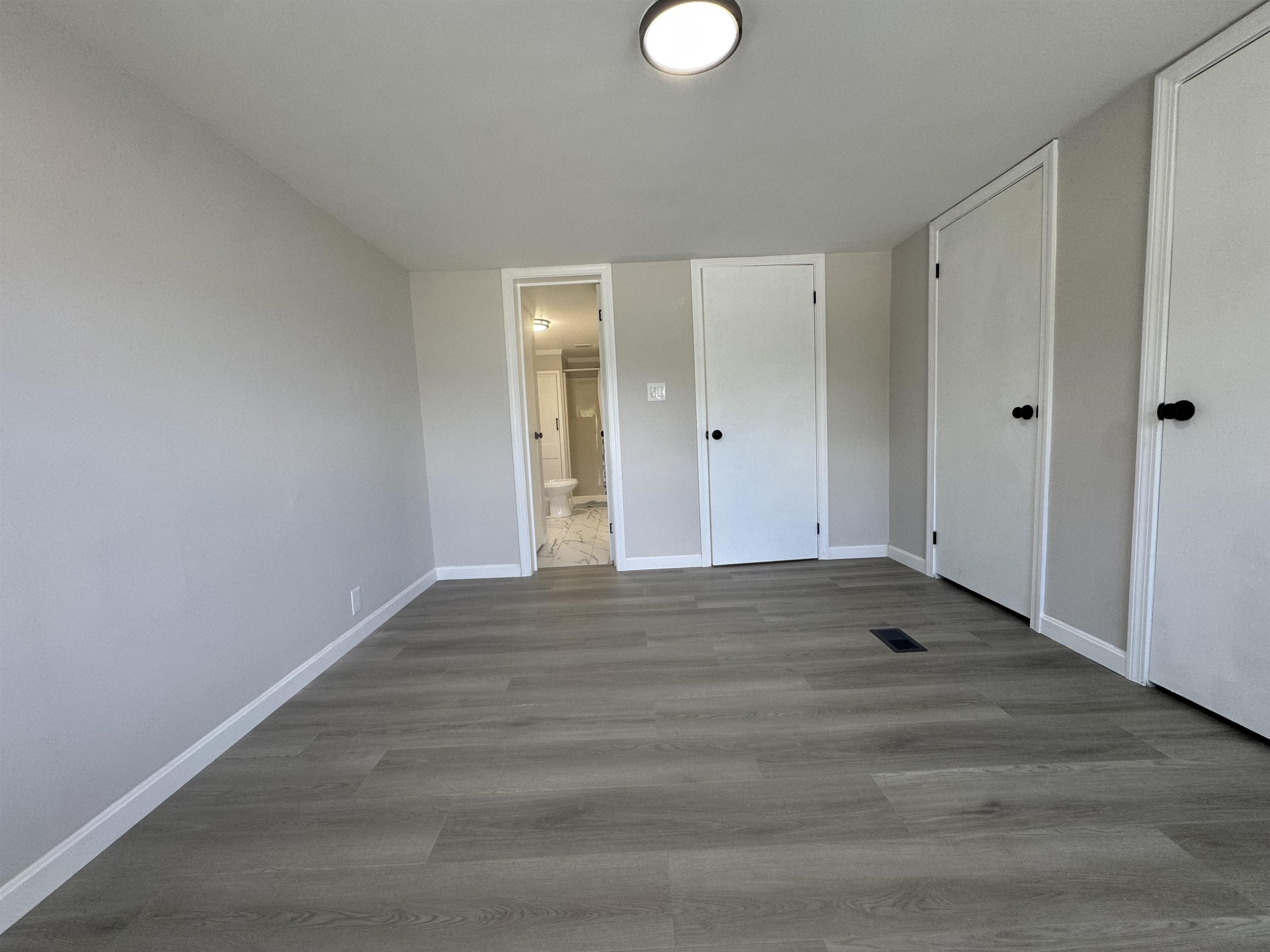 301 Sherwood Glen Property Photo 26