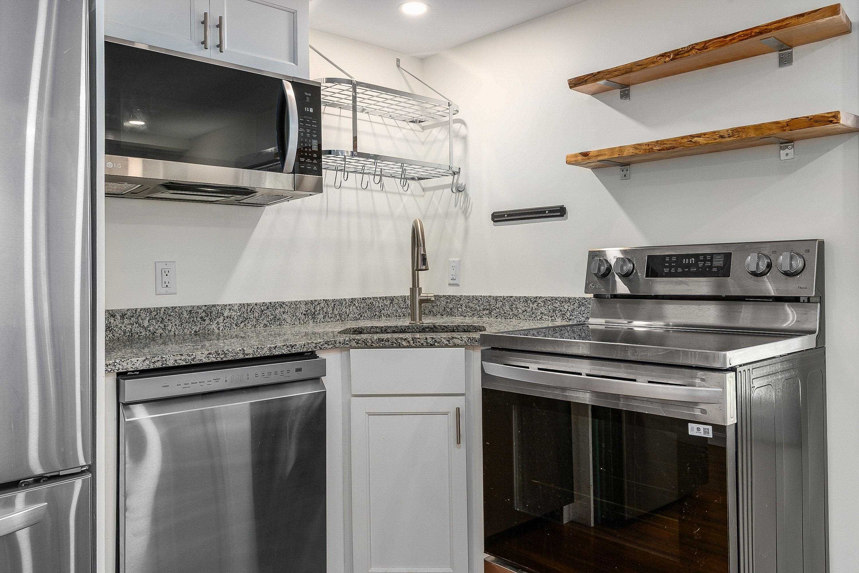 45 New York Street Property Photo 8