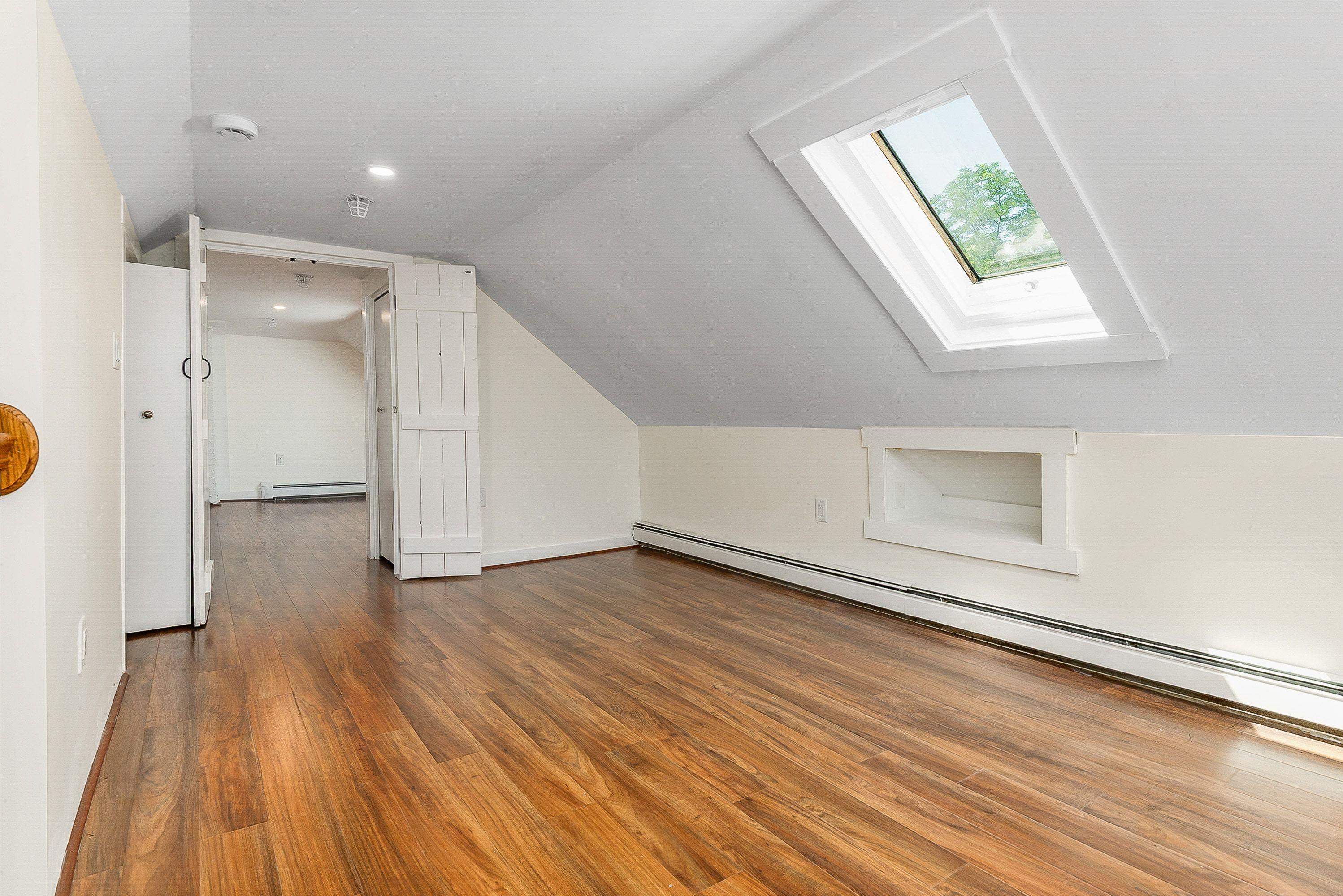 45 New York Street Property Photo 23