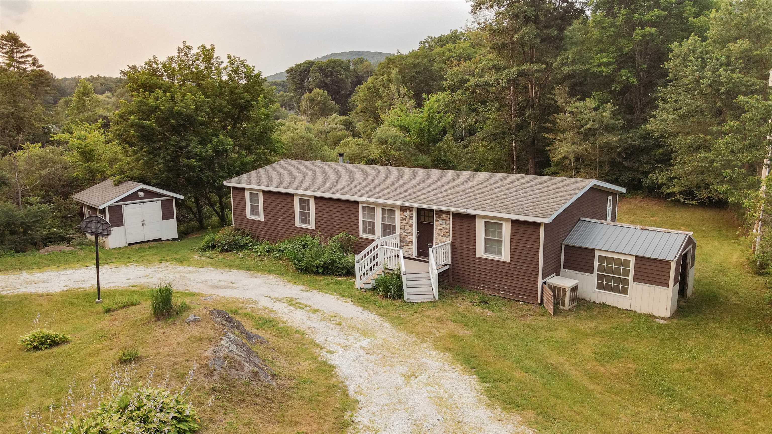 5190 Whipple Hollow Road Property Photo 1
