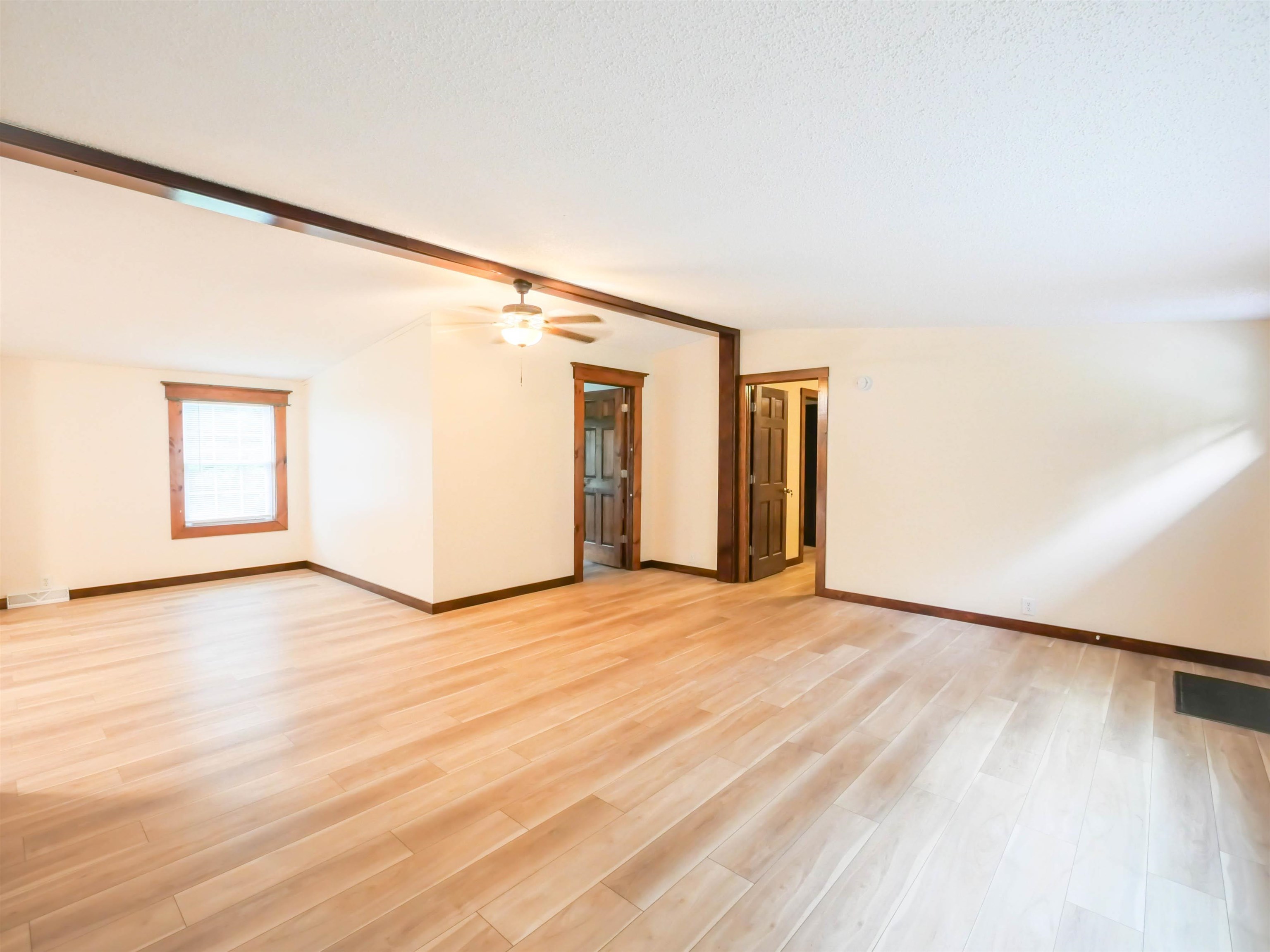 5190 Whipple Hollow Road Property Photo 4