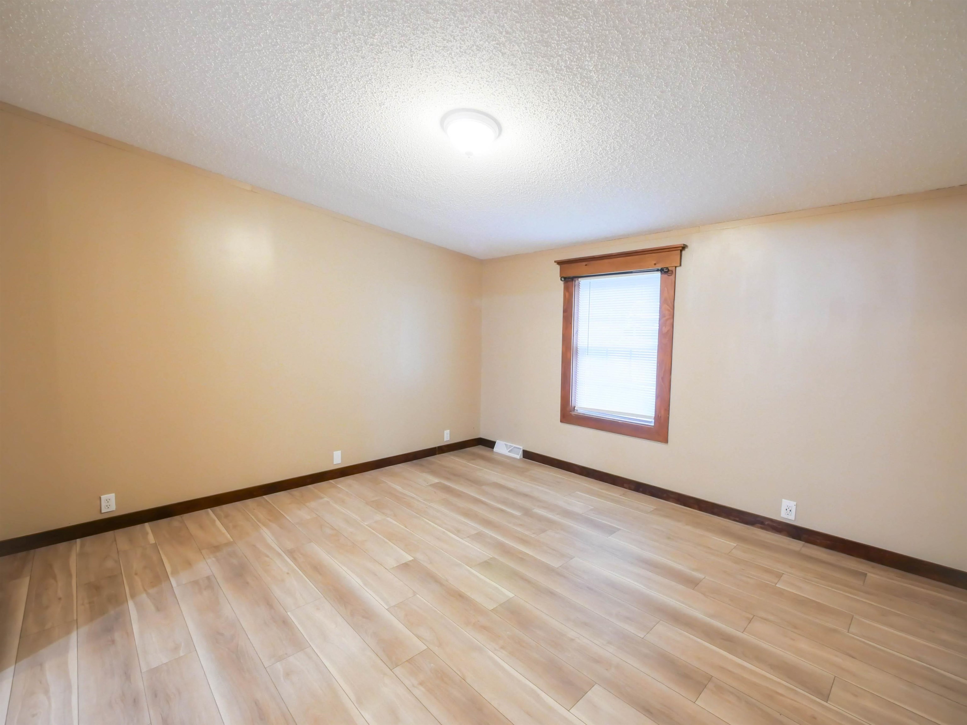 5190 Whipple Hollow Road Property Photo 10
