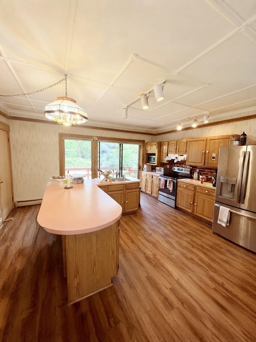 66 Elm Street Property Photo 9