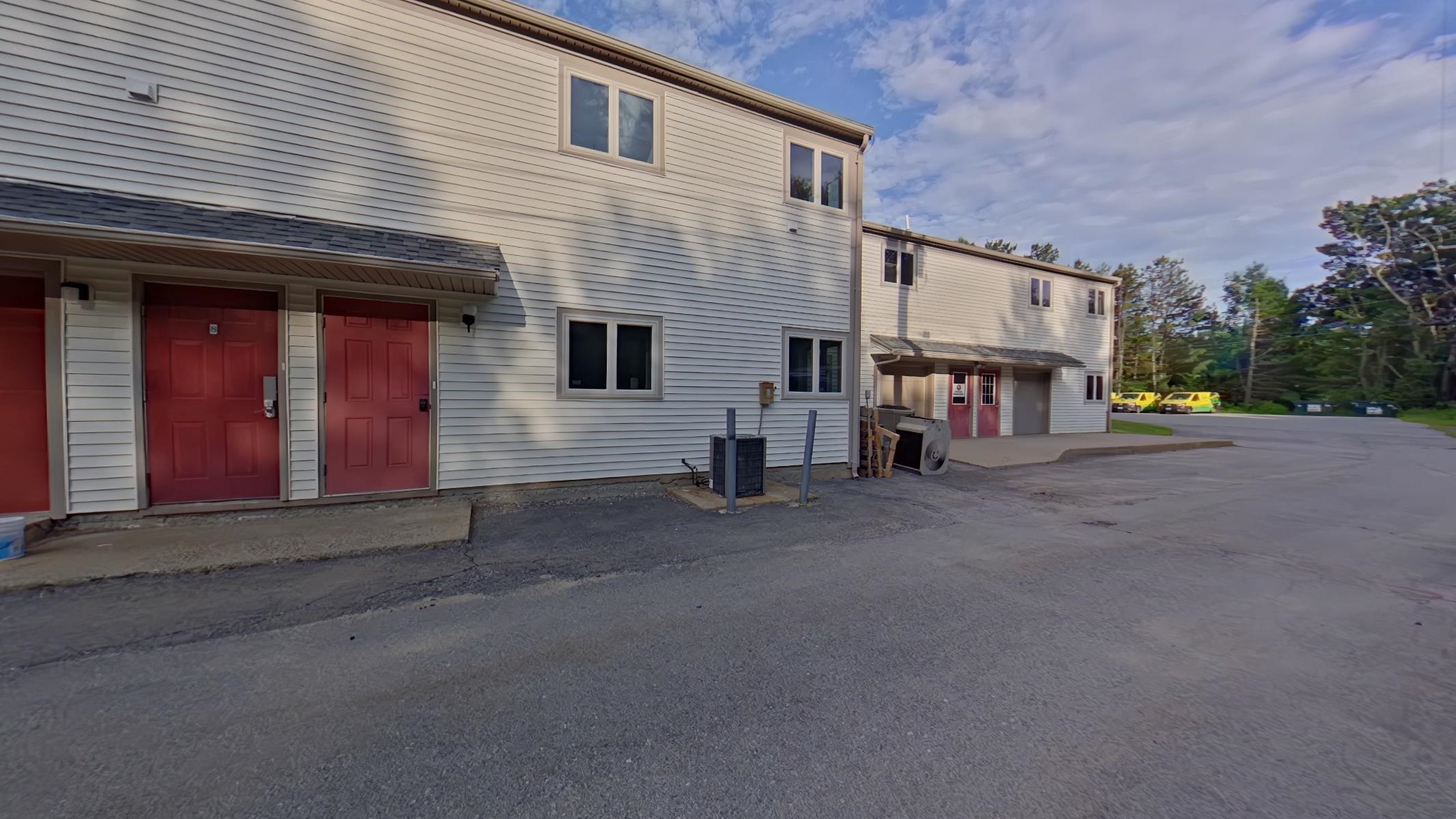 5 L Northern Boulevard Property Photo 2