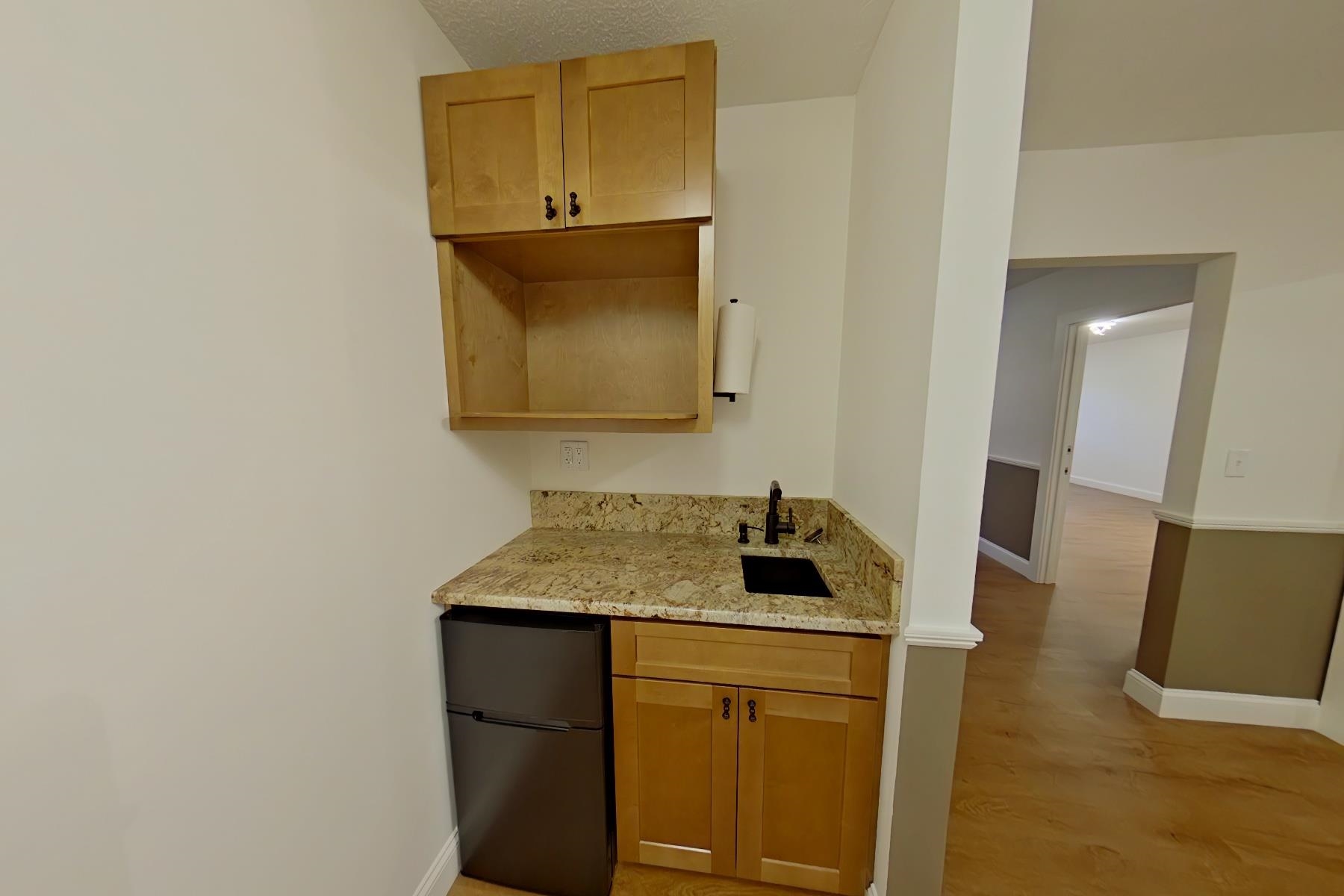 5 L Northern Boulevard Property Photo 12