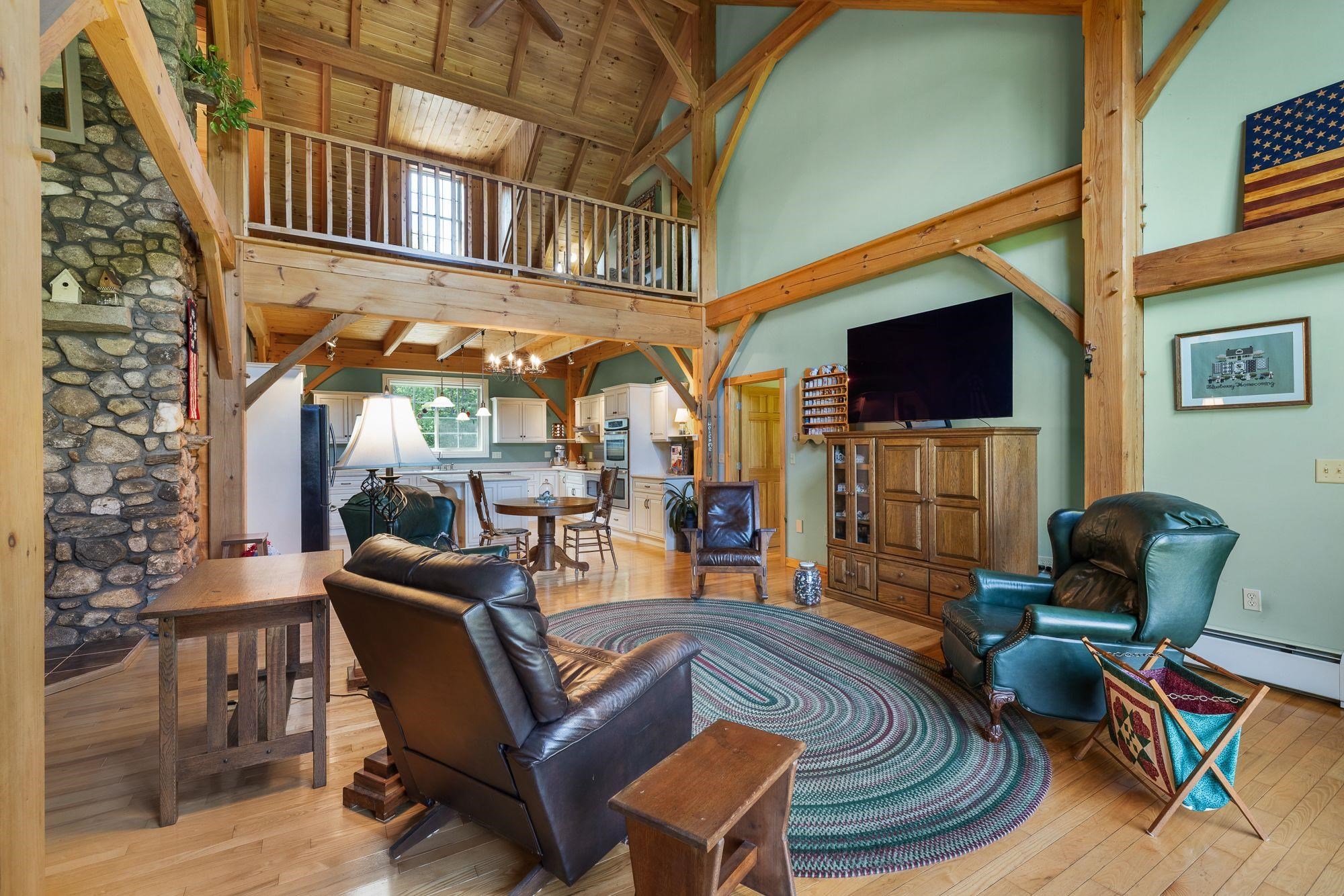 817 Topsham Road Property Photo 4