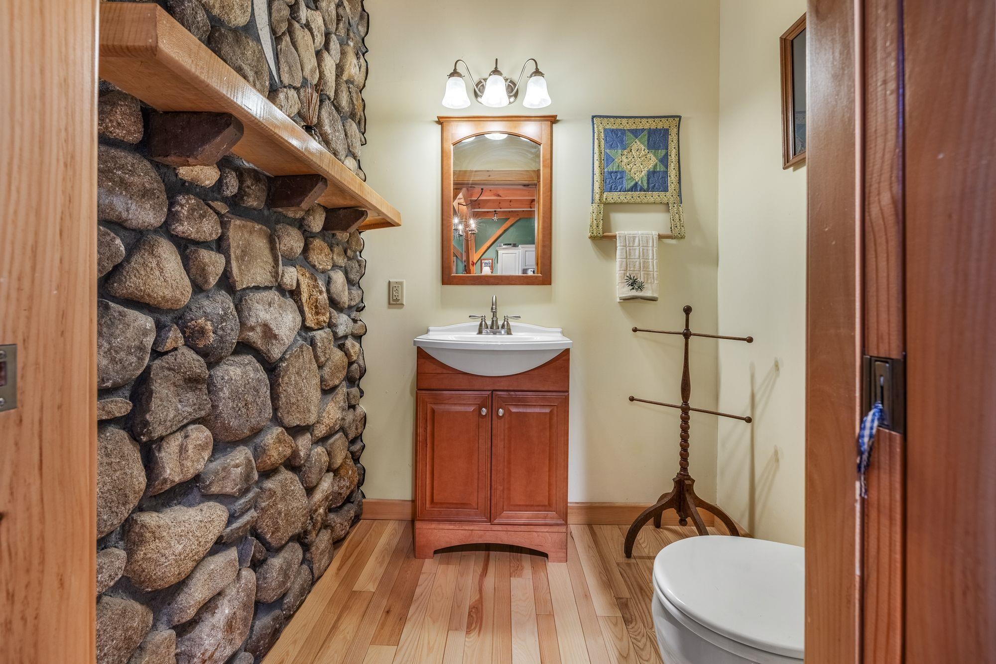 817 Topsham Road Property Photo 18