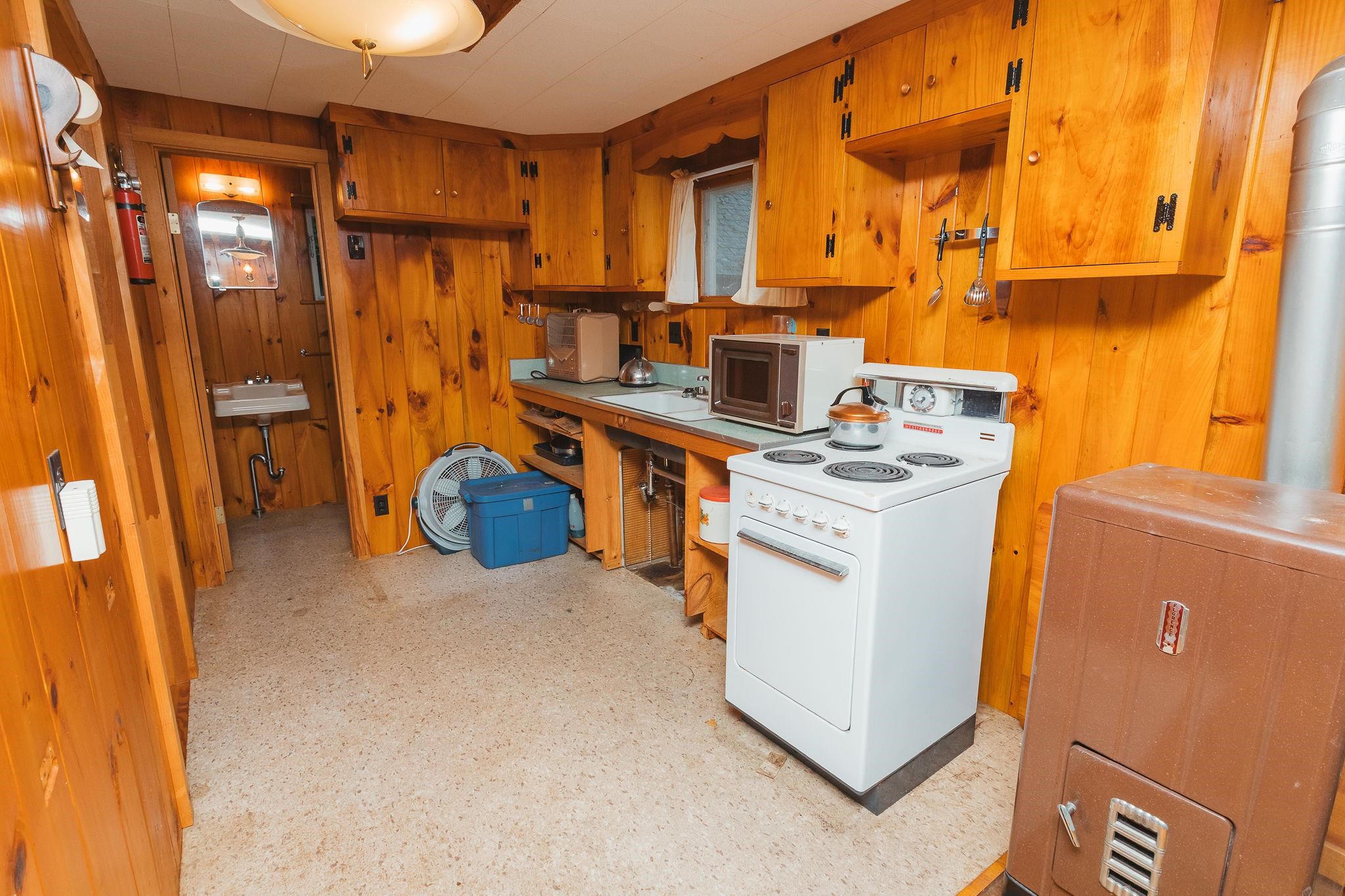 246 Mann Road Property Photo 8