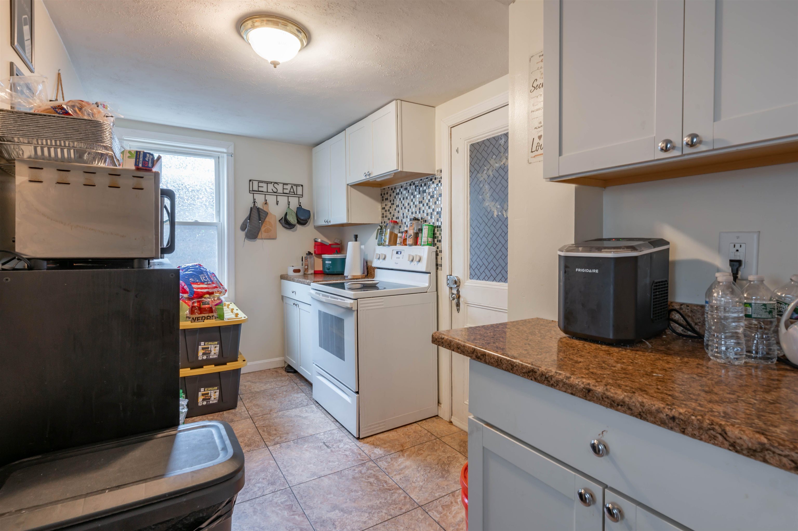 72 Palm Street Property Photo 4