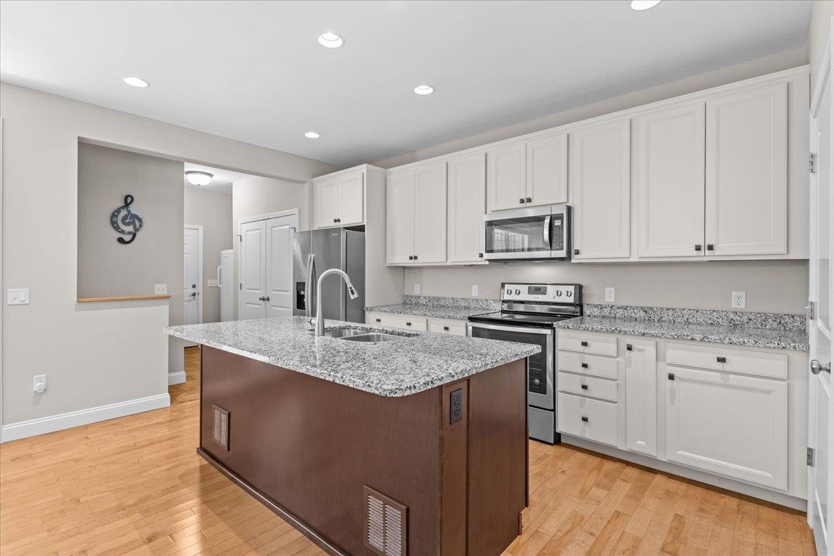 556 Zephyr Road Property Photo 15