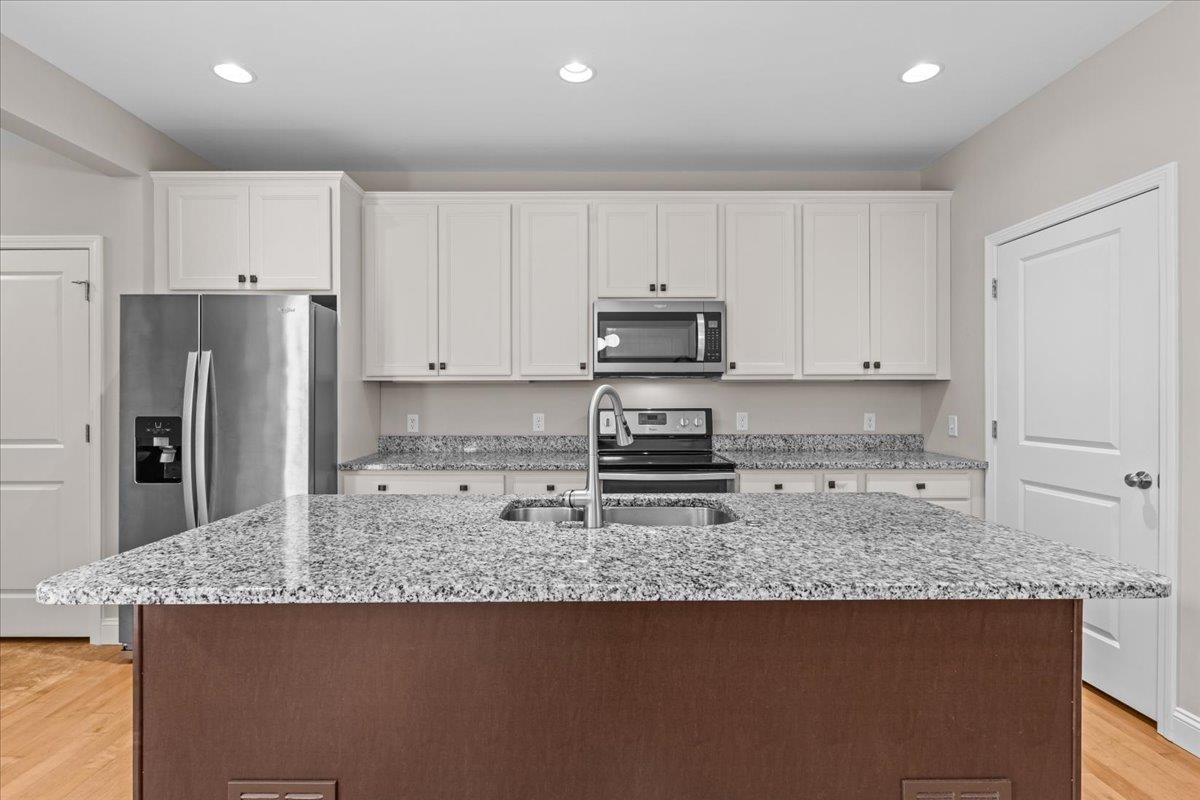 556 Zephyr Road Property Photo 16