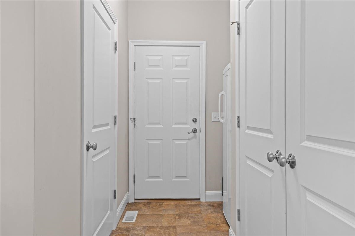 556 Zephyr Road Property Photo 22