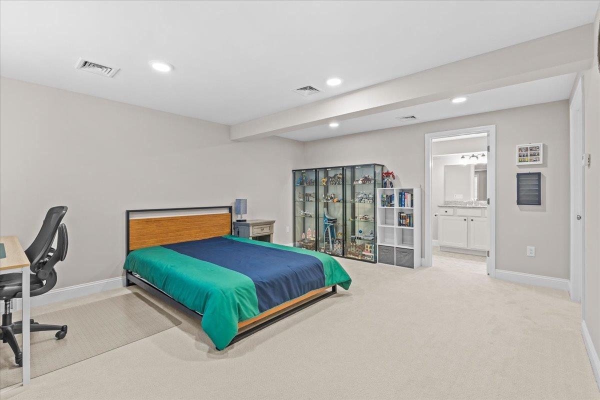 556 Zephyr Road Property Photo 24