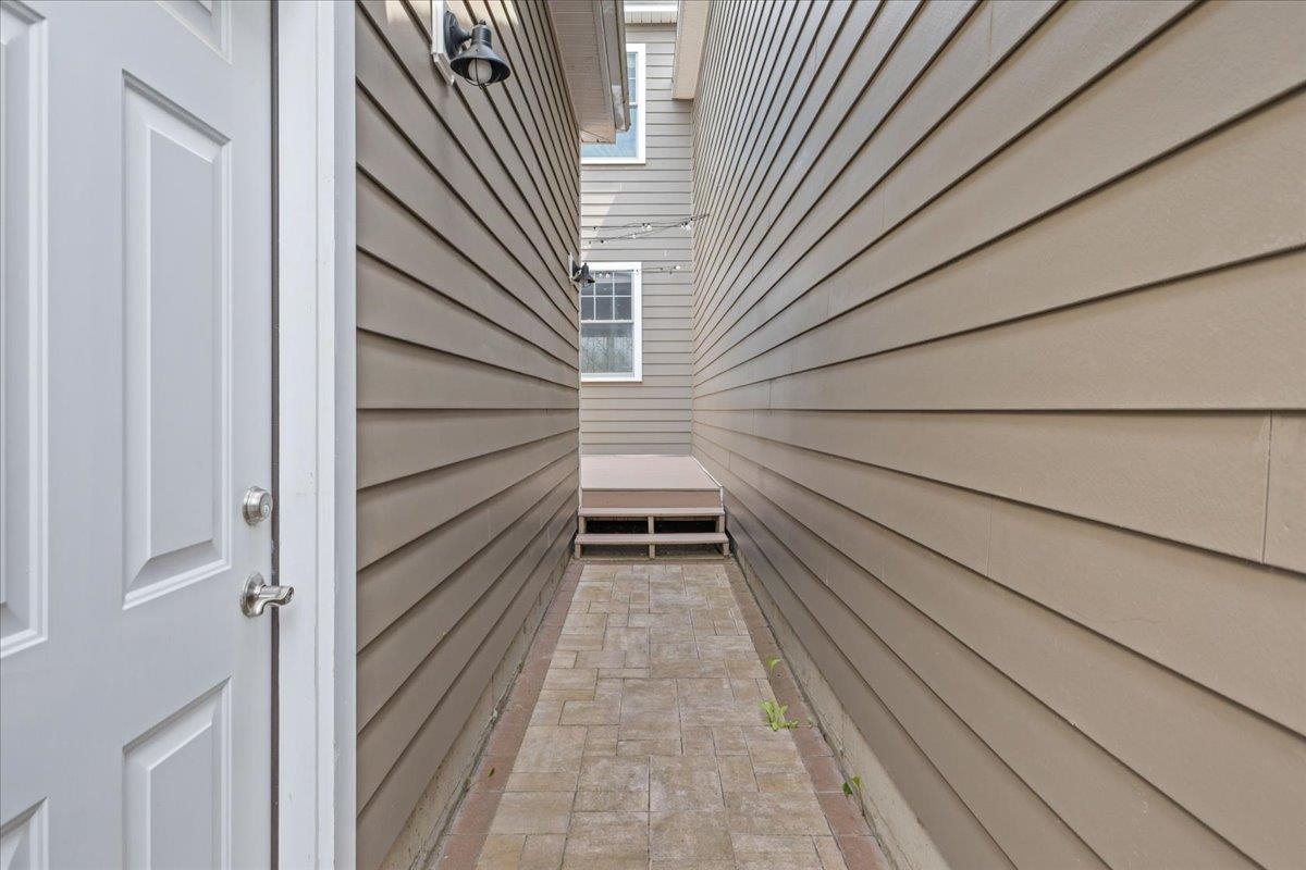 556 Zephyr Road Property Photo 40