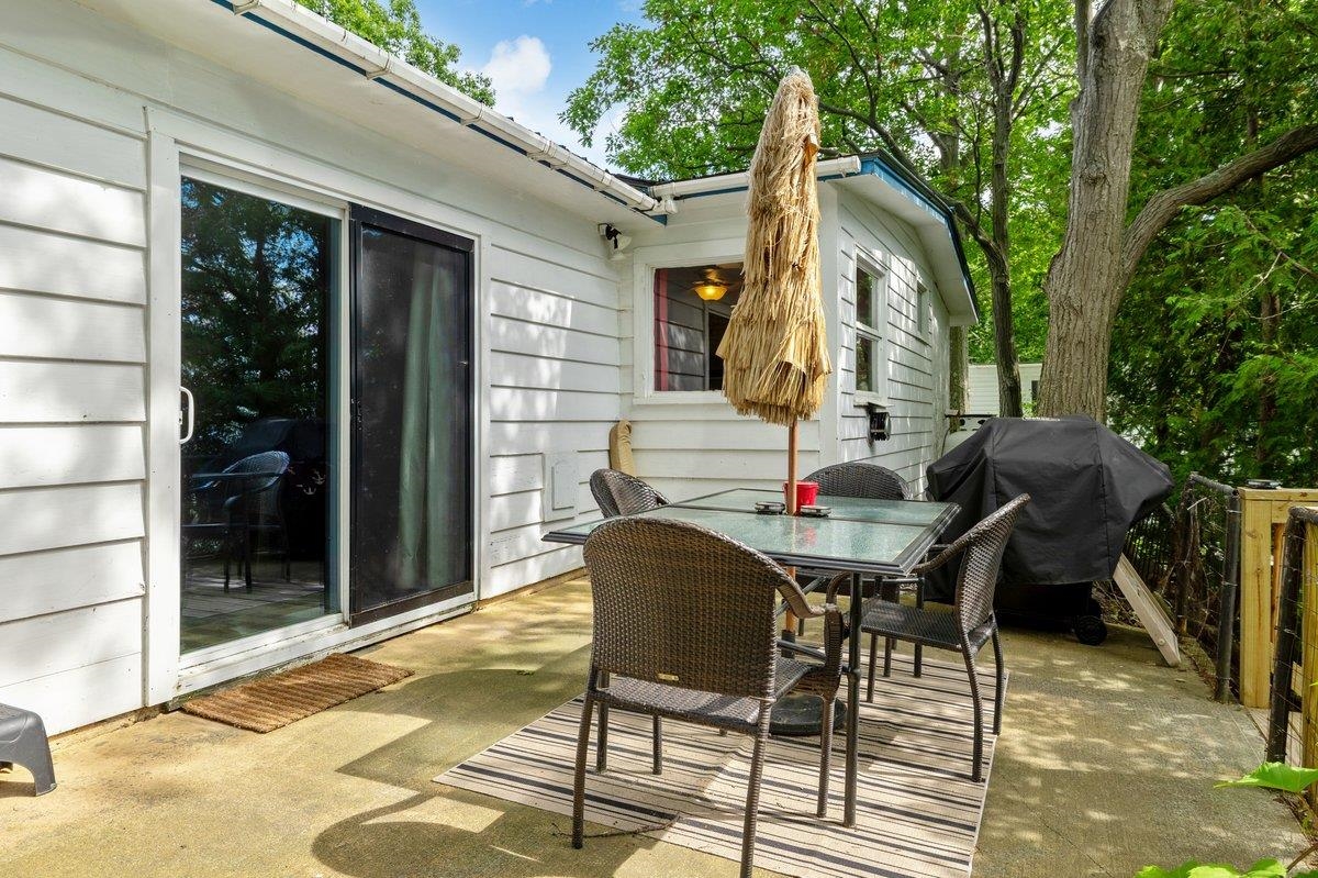 156 Lakewood Drive Property Photo 4