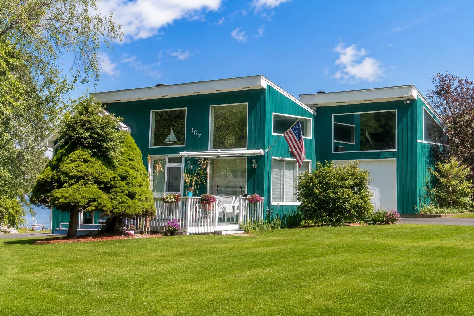 107 Shore Drive Property Photo 3