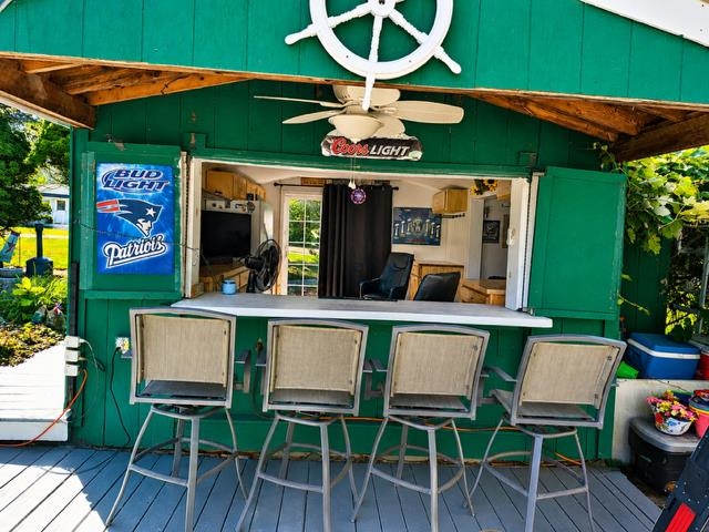 107 Shore Drive Property Photo 5