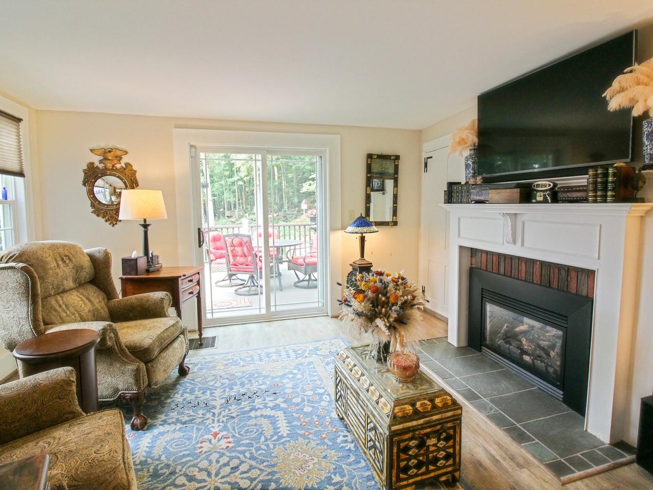 383 St. Albans Road Property Photo 8