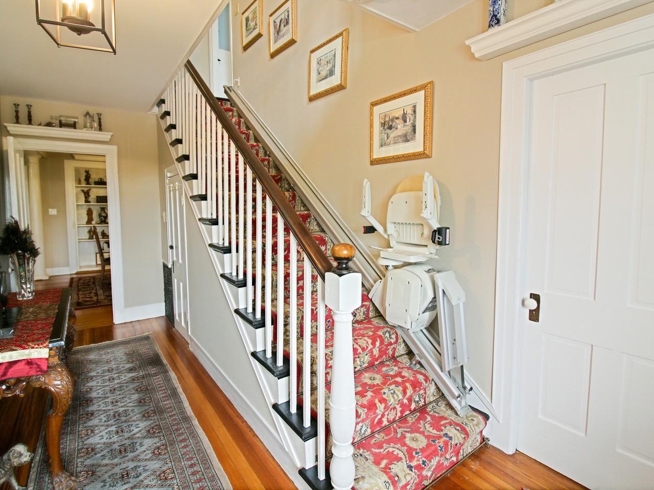 383 St. Albans Road Property Photo 13