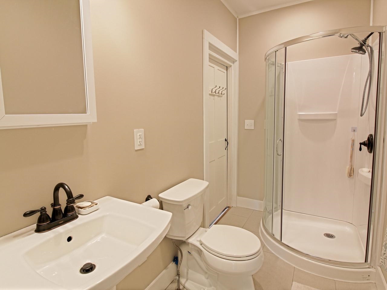 383 St. Albans Road Property Photo 19