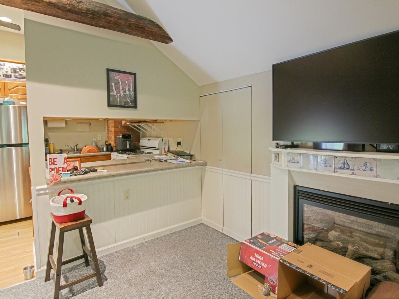 383 St. Albans Road Property Photo 24