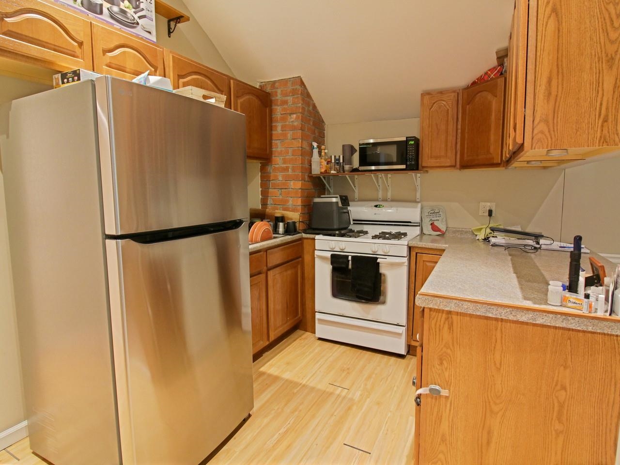 383 St. Albans Road Property Photo 25