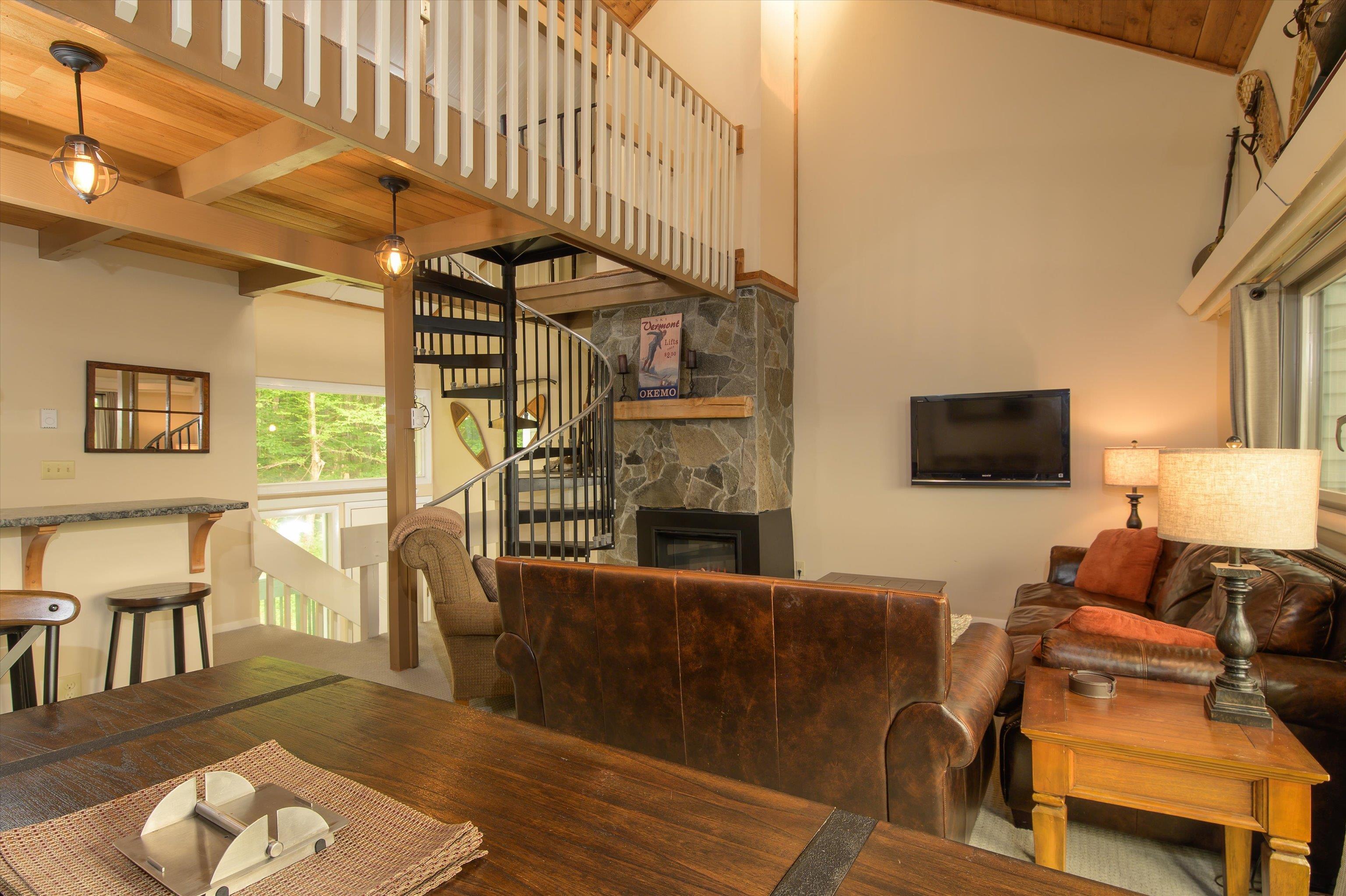 61 Rimrock Road Property Photo 8