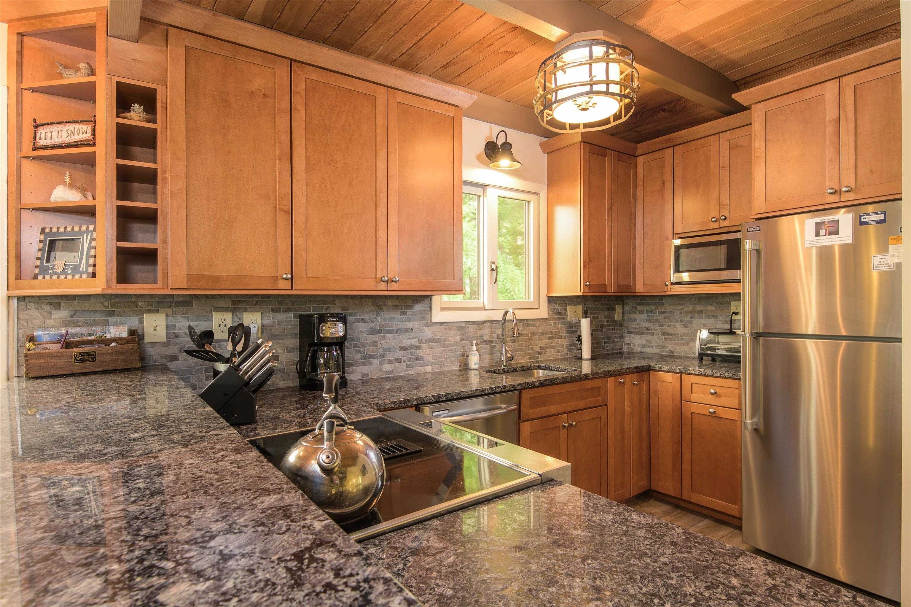 61 Rimrock Road Property Photo 12