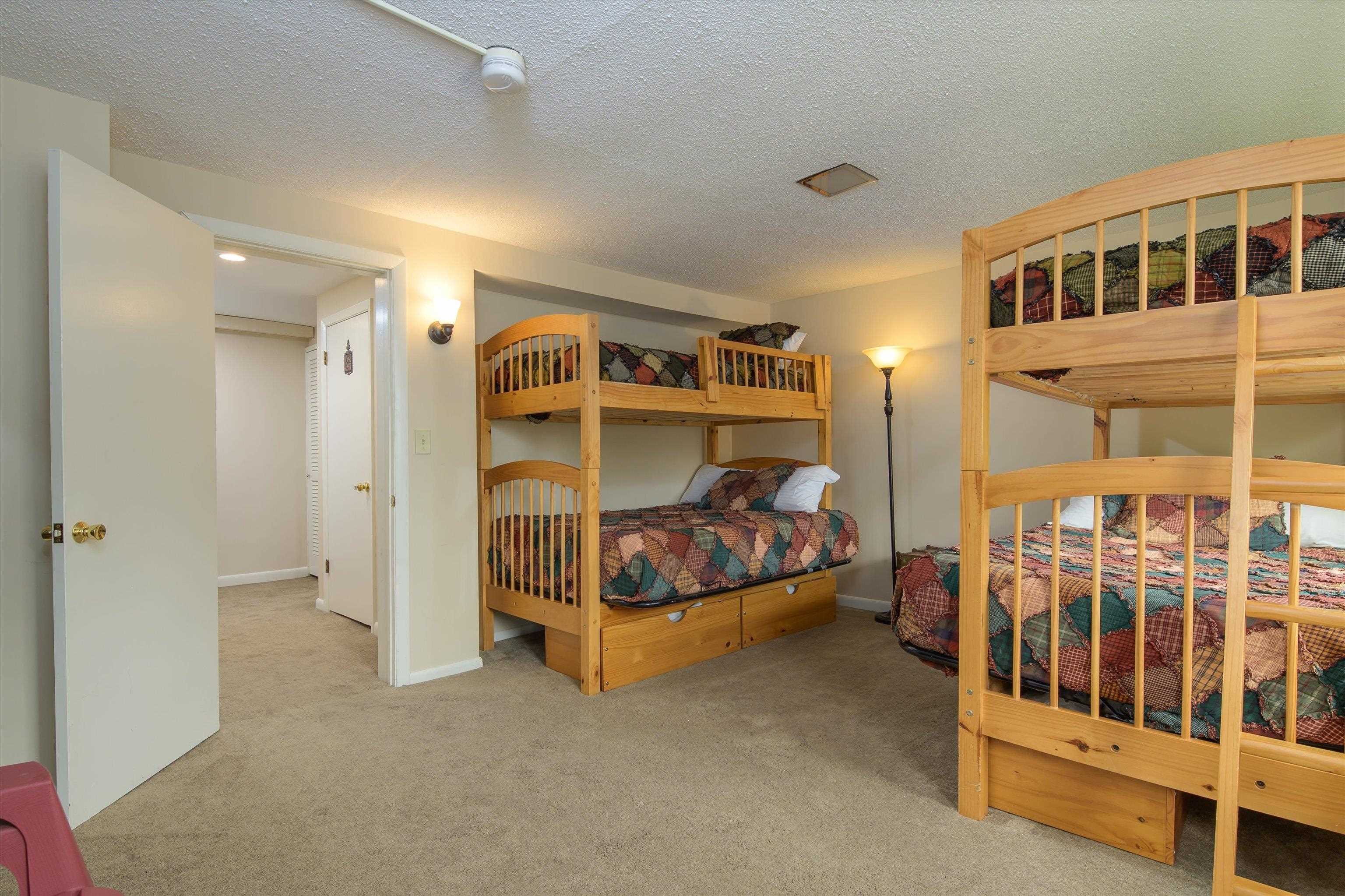 61 Rimrock Road Property Photo 22