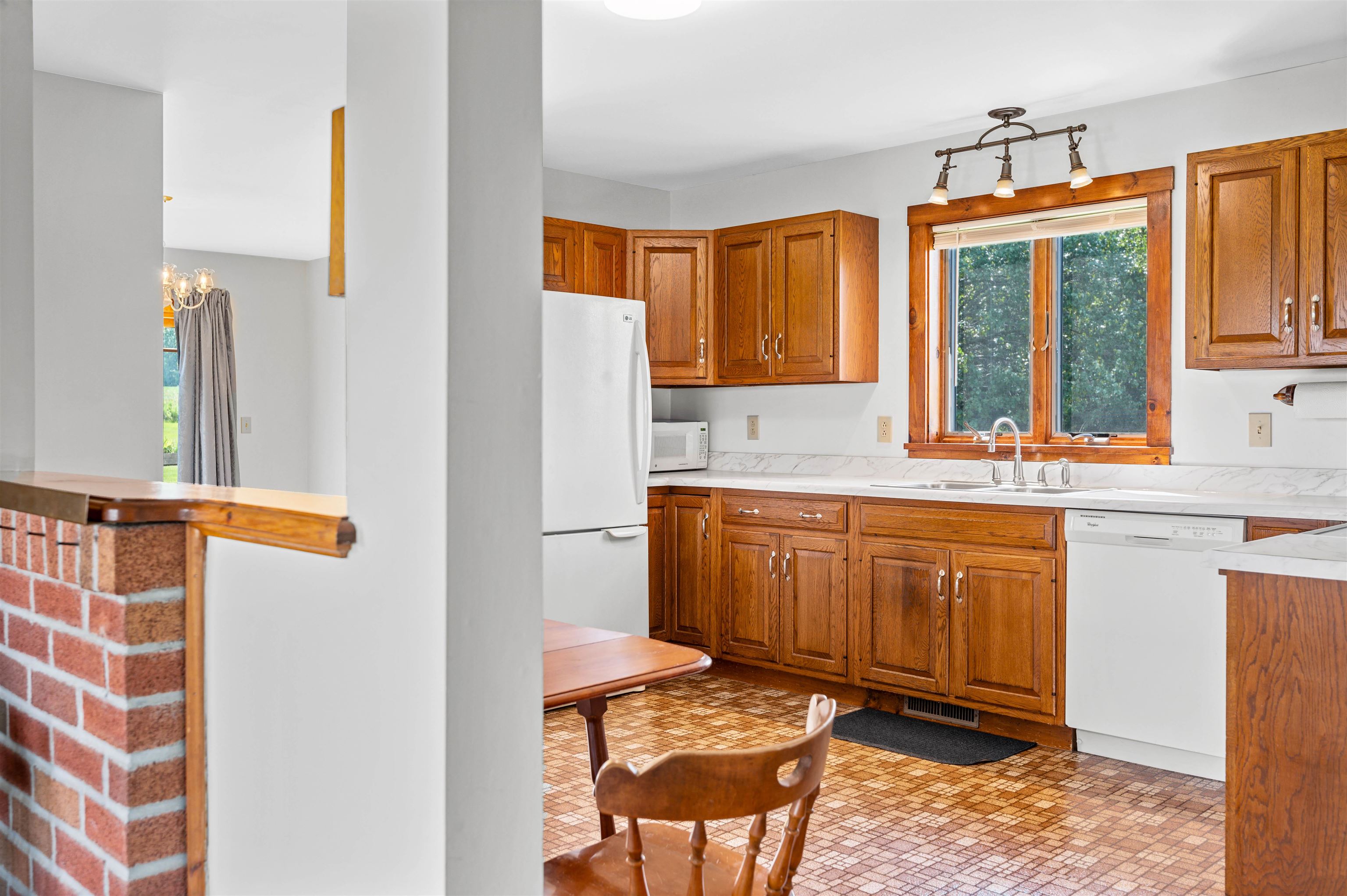 1000 Plank Road Property Photo 10