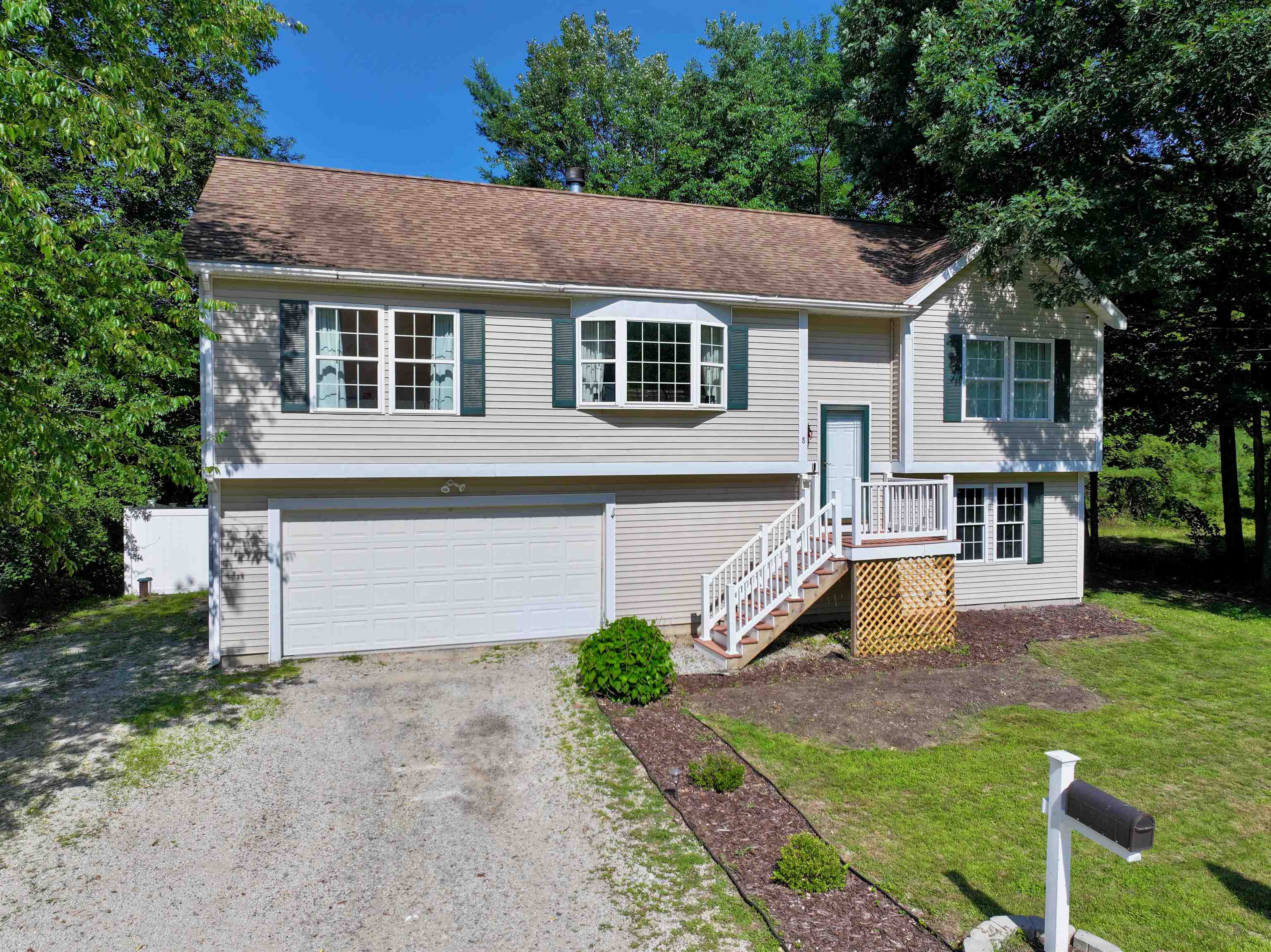 8 Riverside Drive Property Photo 1
