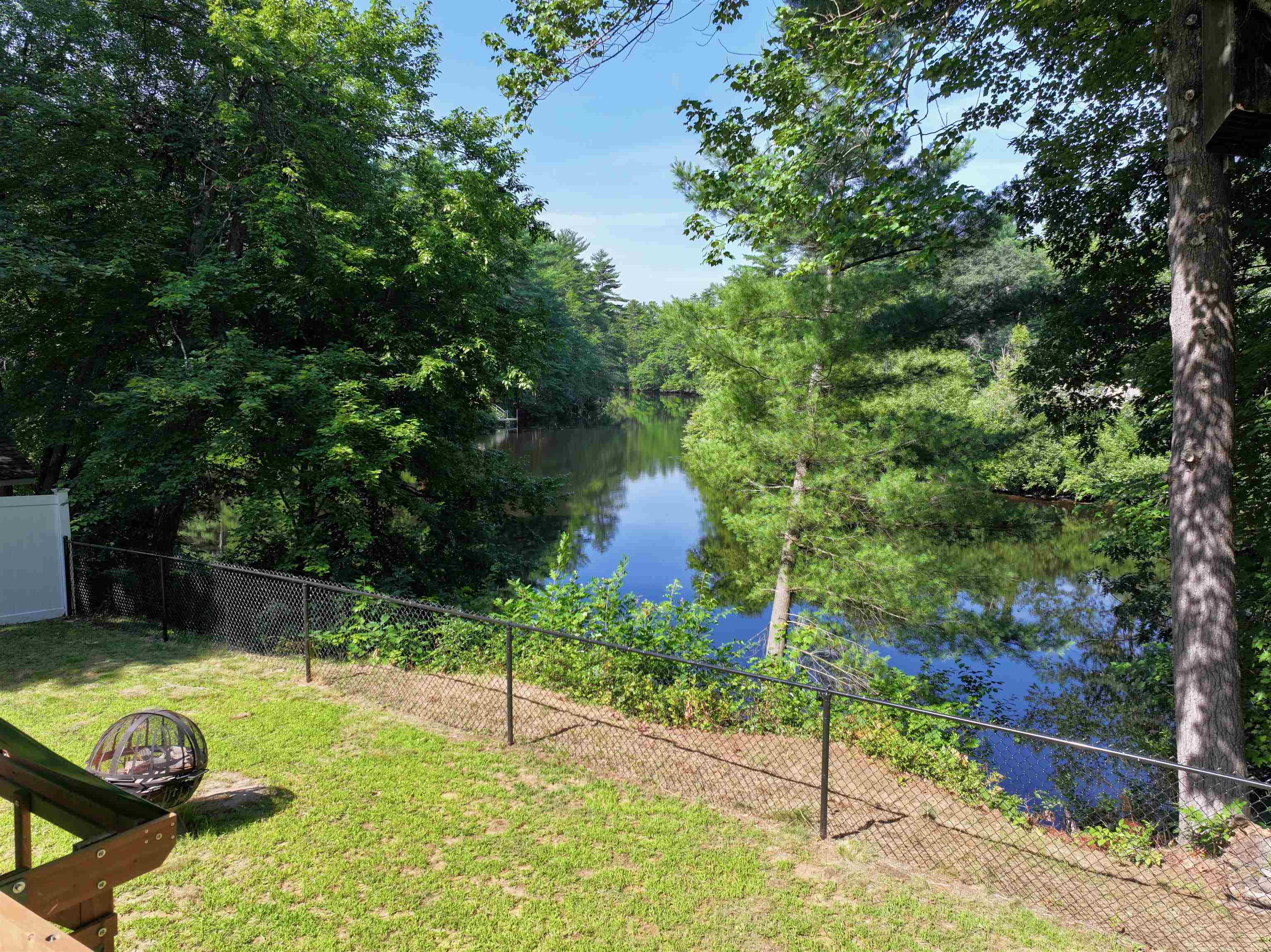 8 Riverside Drive Property Photo 5