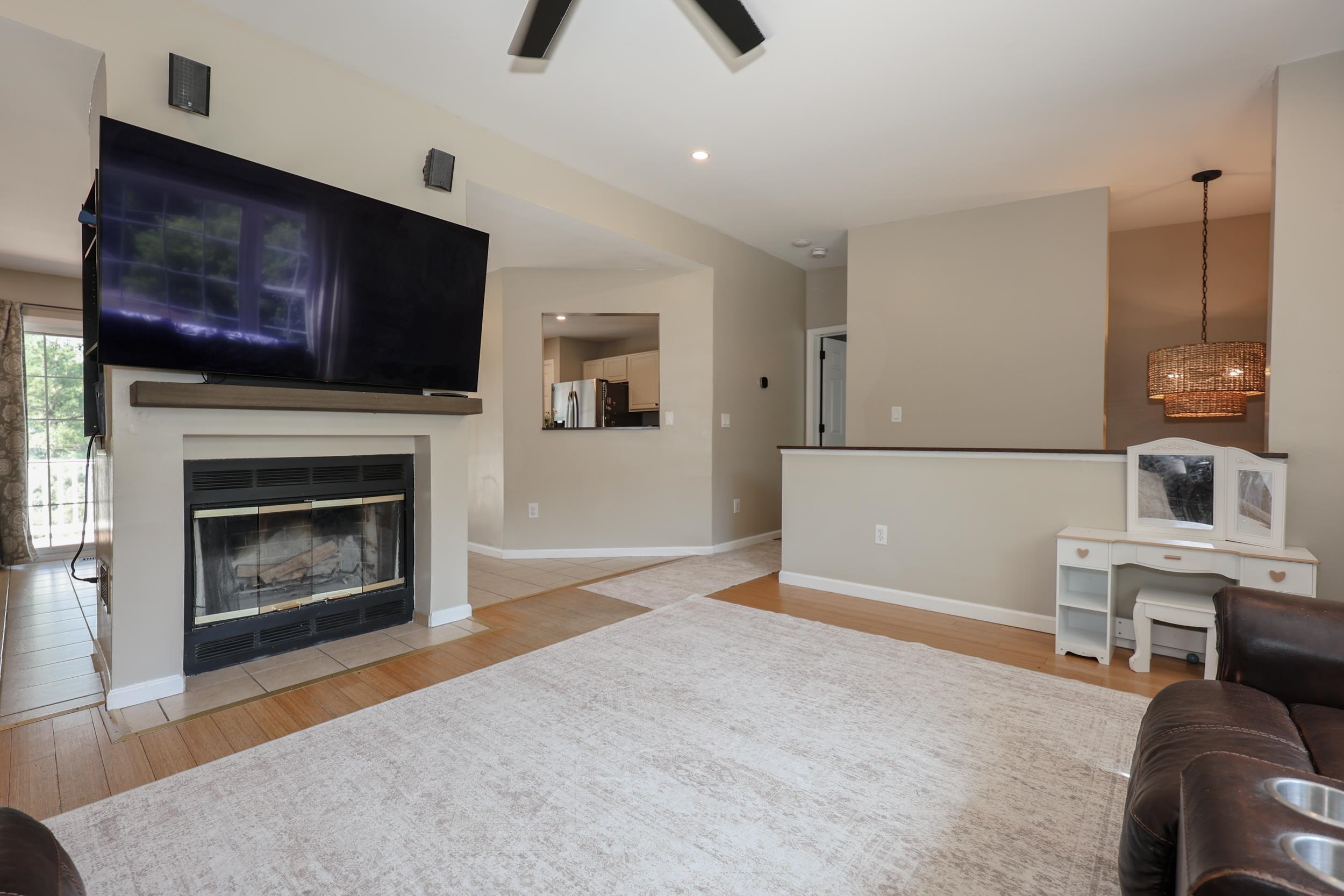8 Riverside Drive Property Photo 10