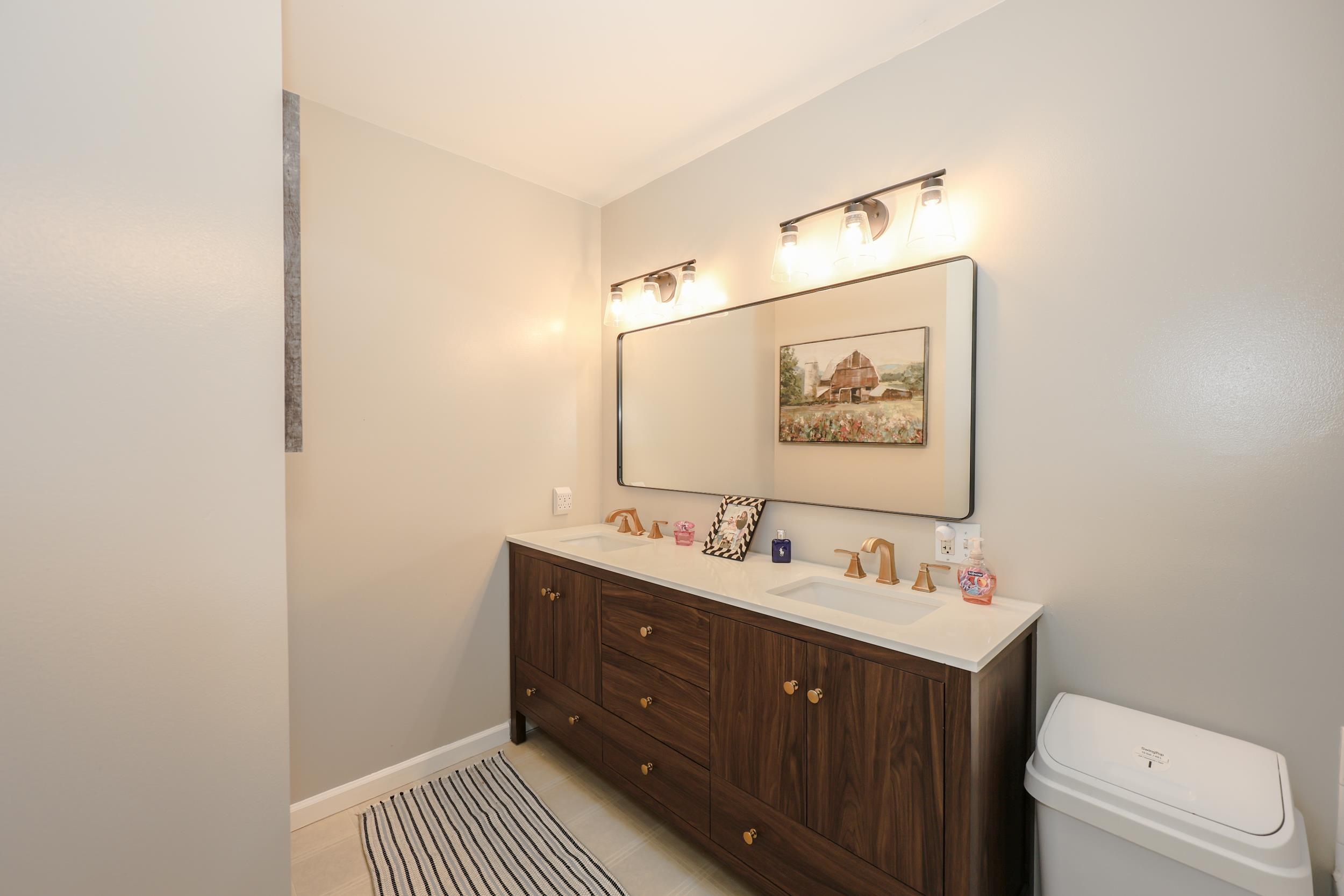 8 Riverside Drive Property Photo 25