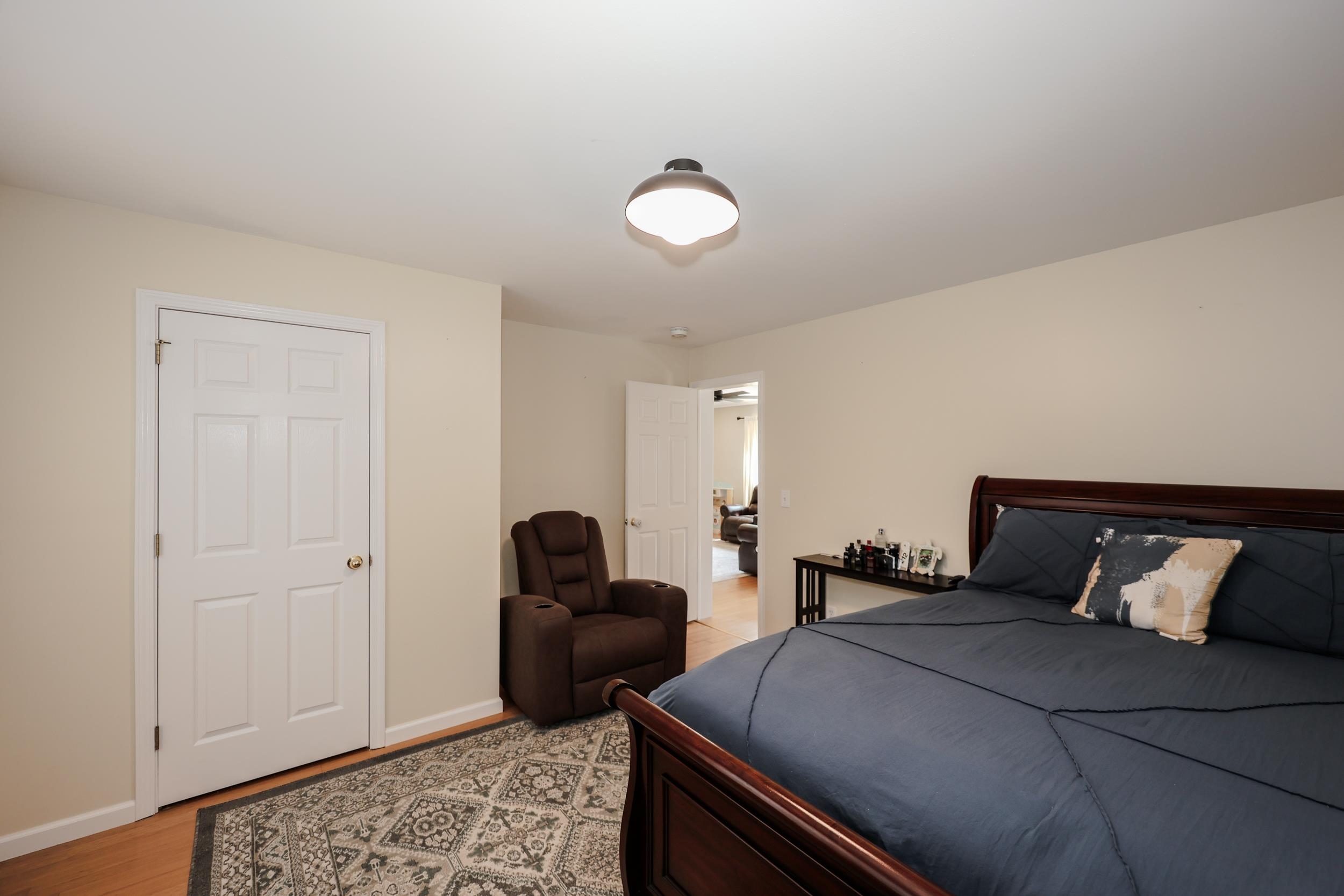 8 Riverside Drive Property Photo 29