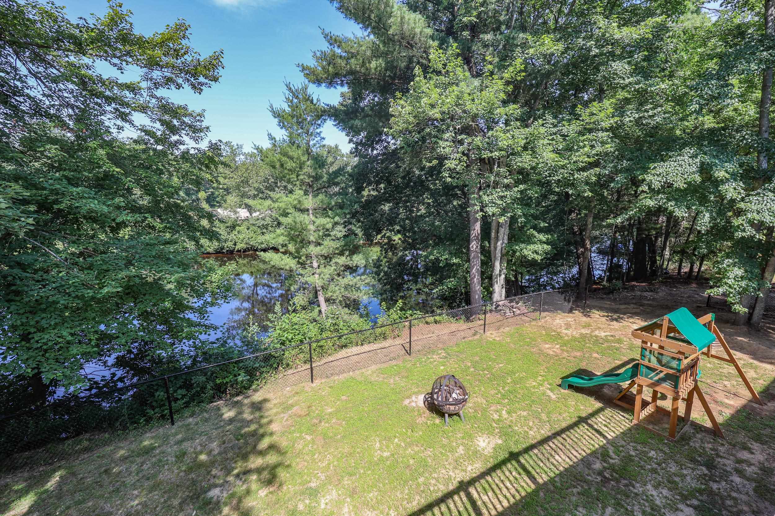 8 Riverside Drive Property Photo 44