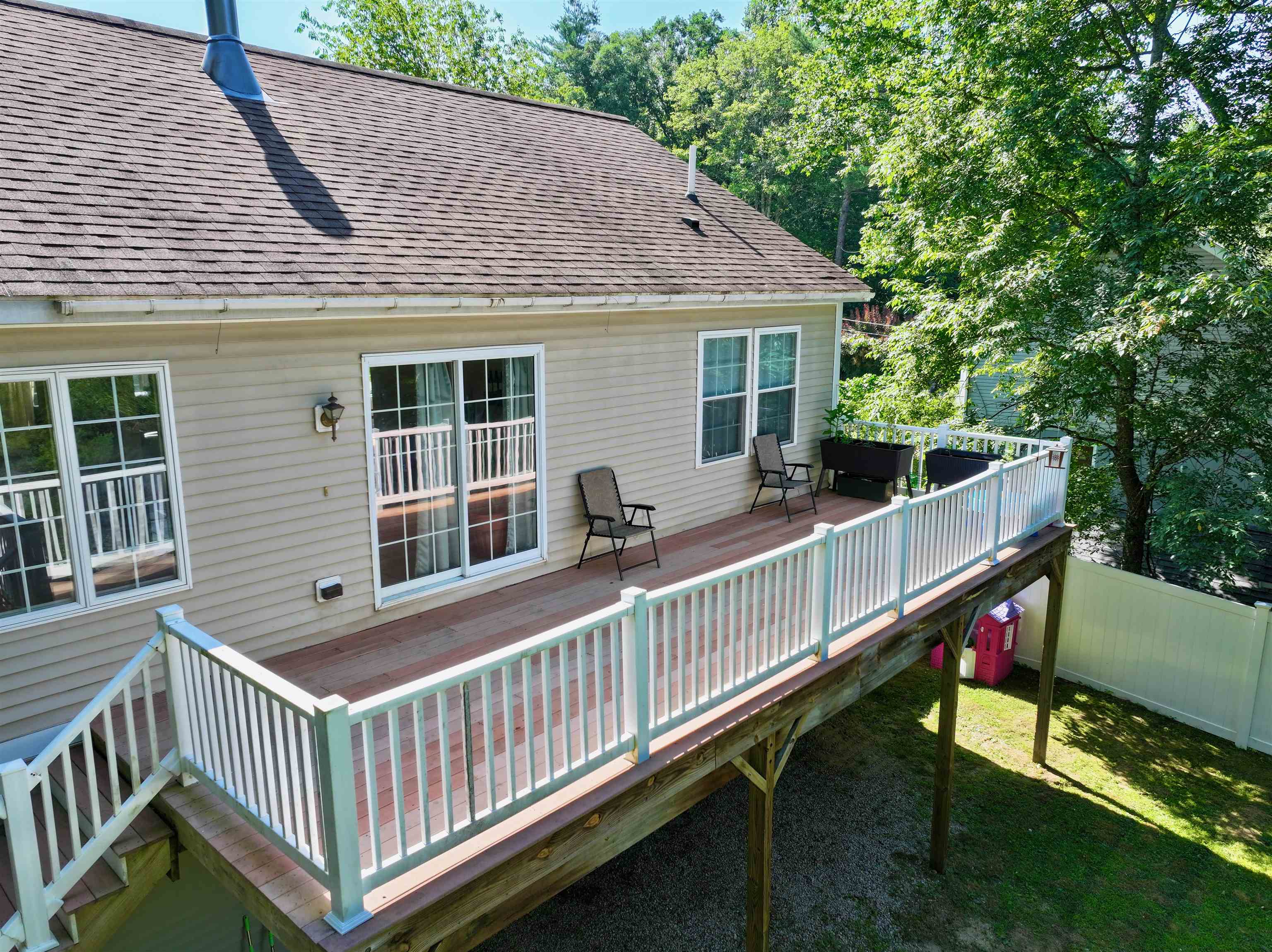 8 Riverside Drive Property Photo 48
