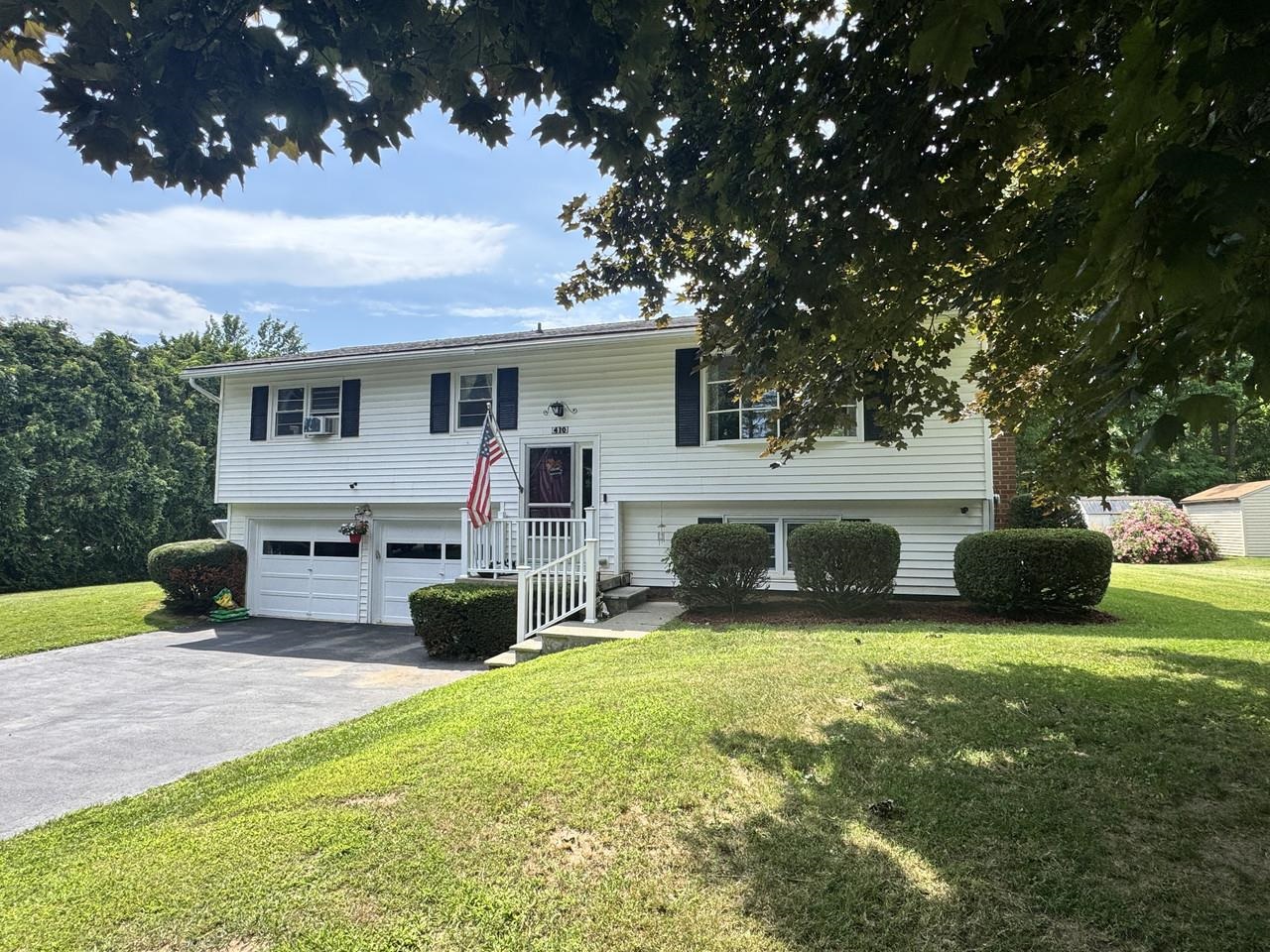 410 Hullcrest Road Property Photo 1