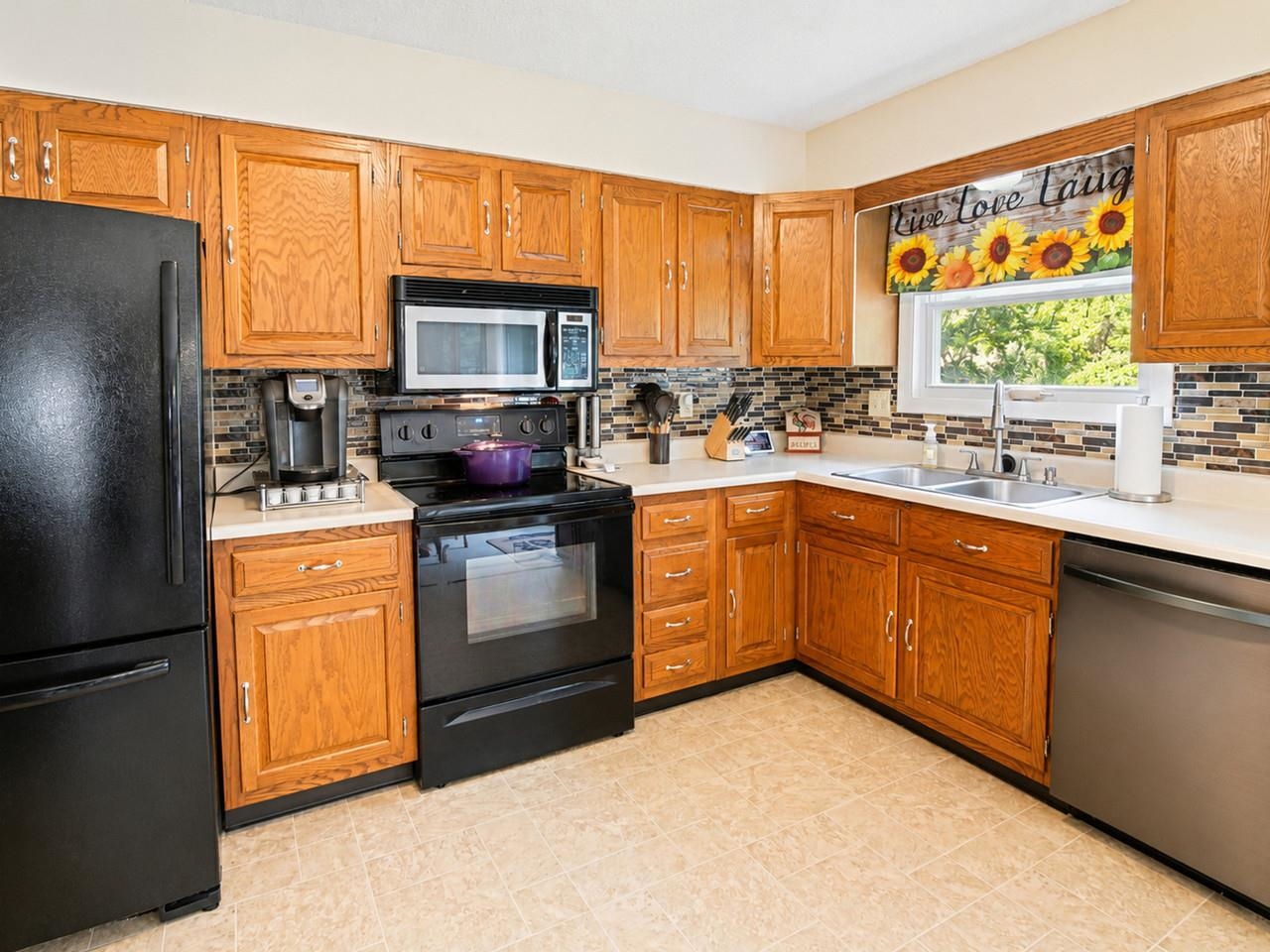 410 Hullcrest Road Property Photo 5
