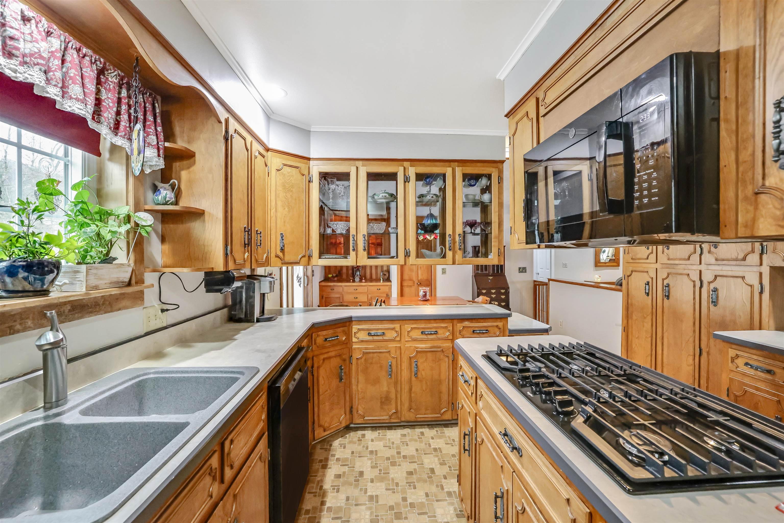 1457 Ridge Hill Drive Property Photo 19