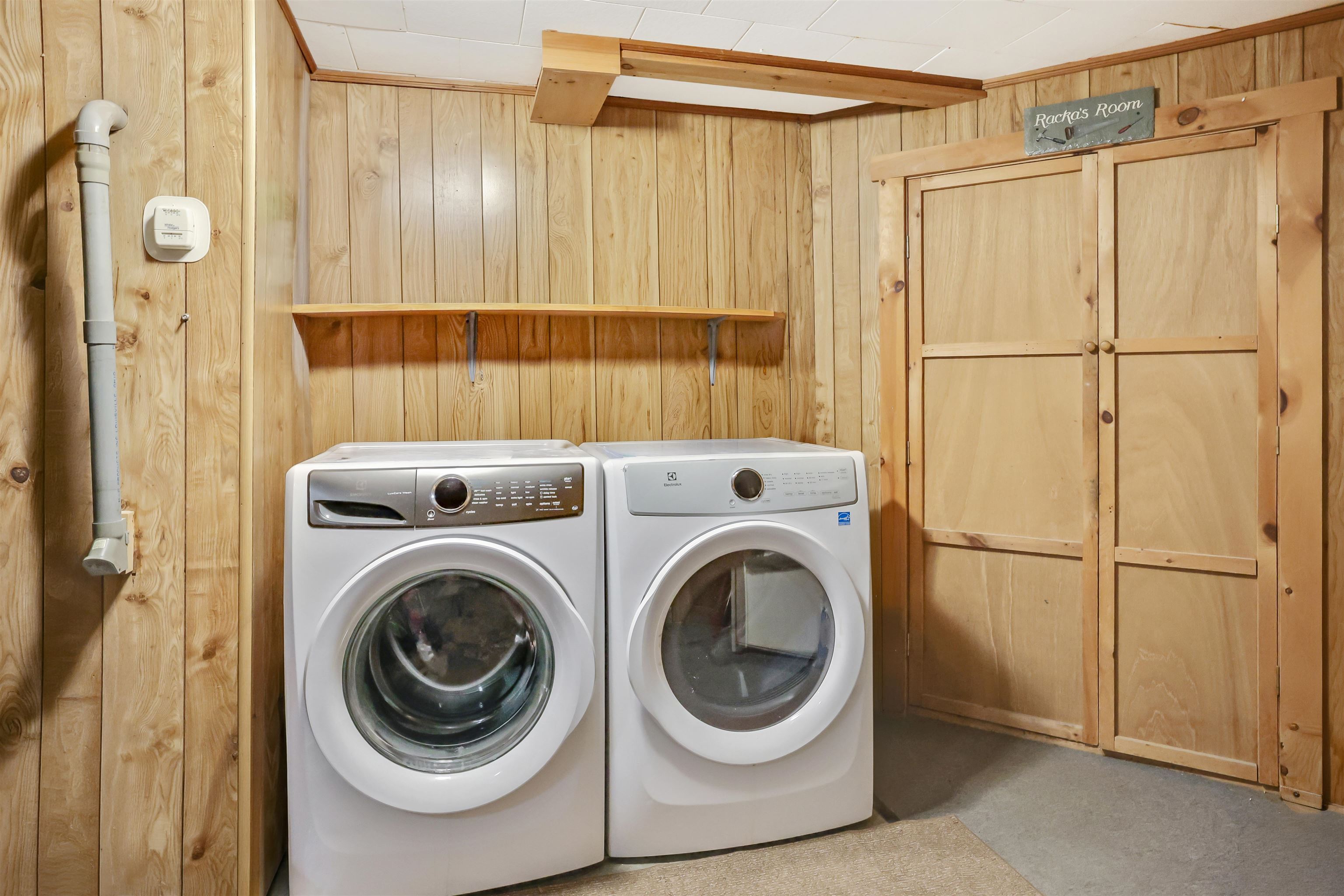 1457 Ridge Hill Drive Property Photo 33